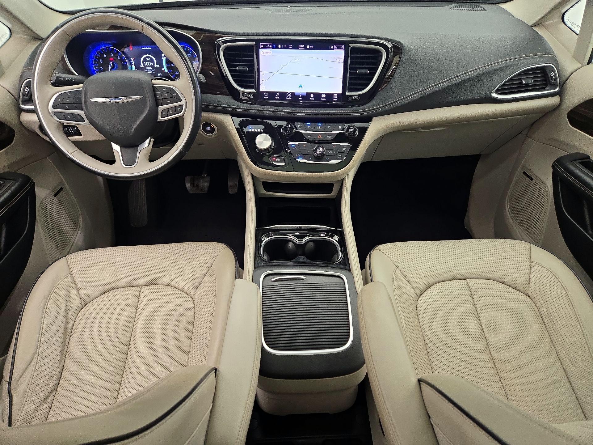 Thumbnail: 2021 Chrysler Pacifica - 9