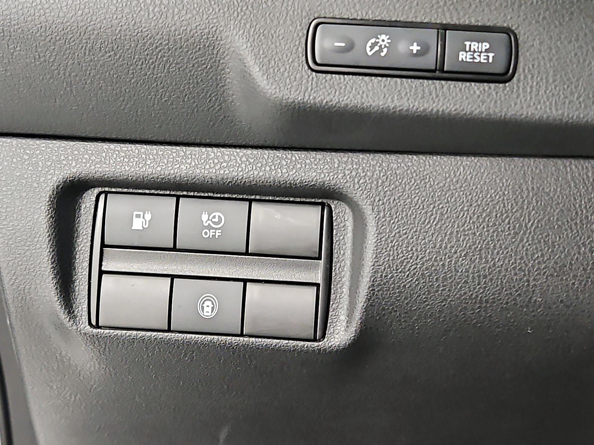 Thumbnail: 2023 Nissan Leaf - 13