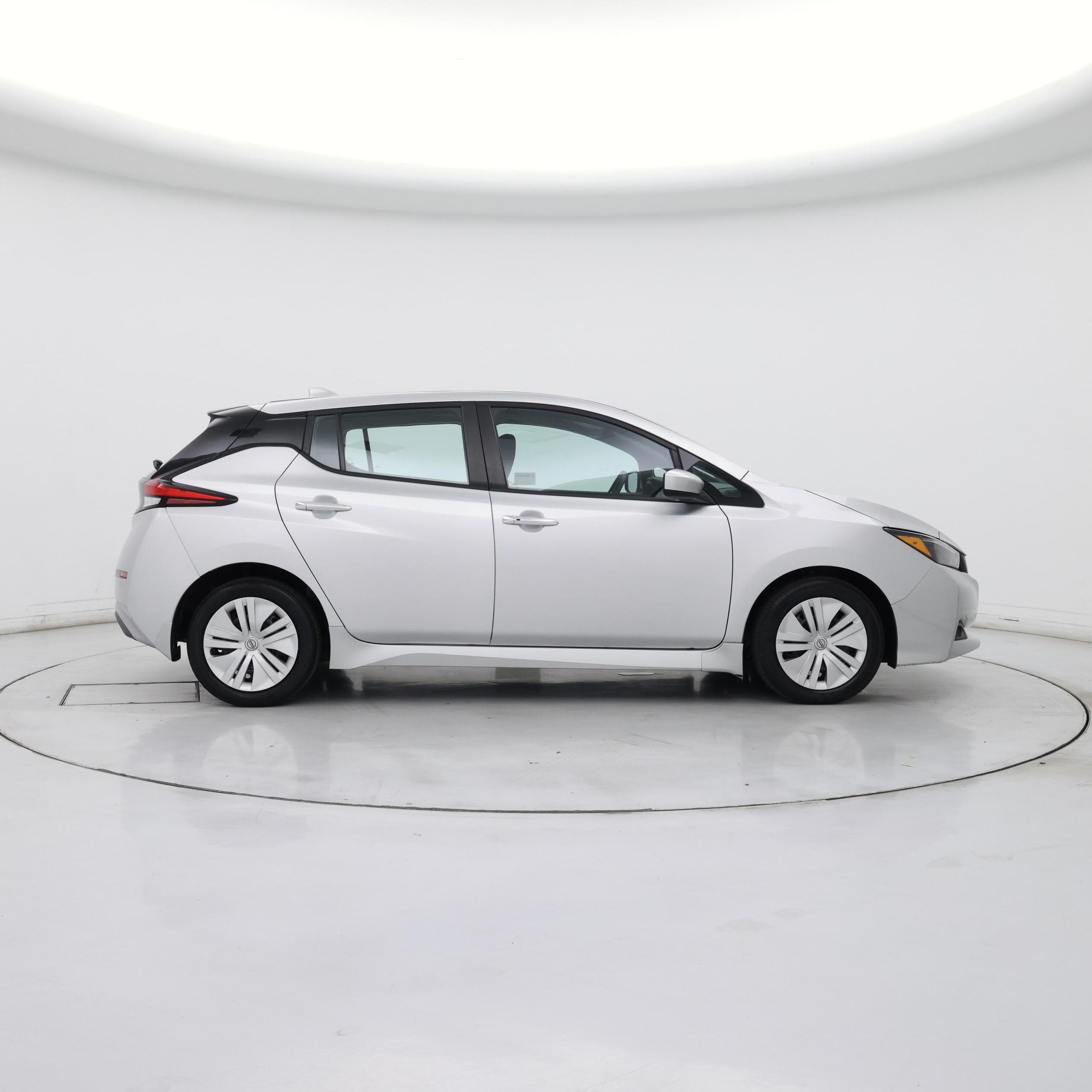 Thumbnail: 2023 Nissan Leaf - 7