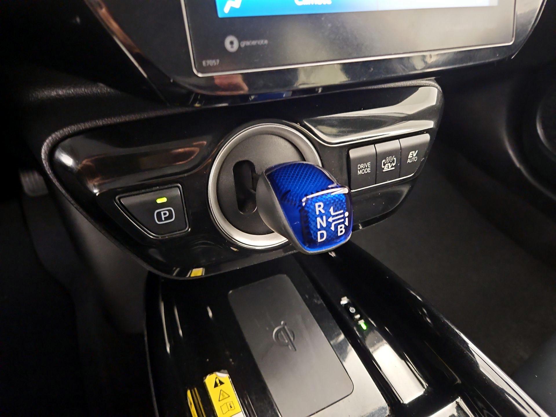 Thumbnail: 2021 Toyota Prius Prime - 18
