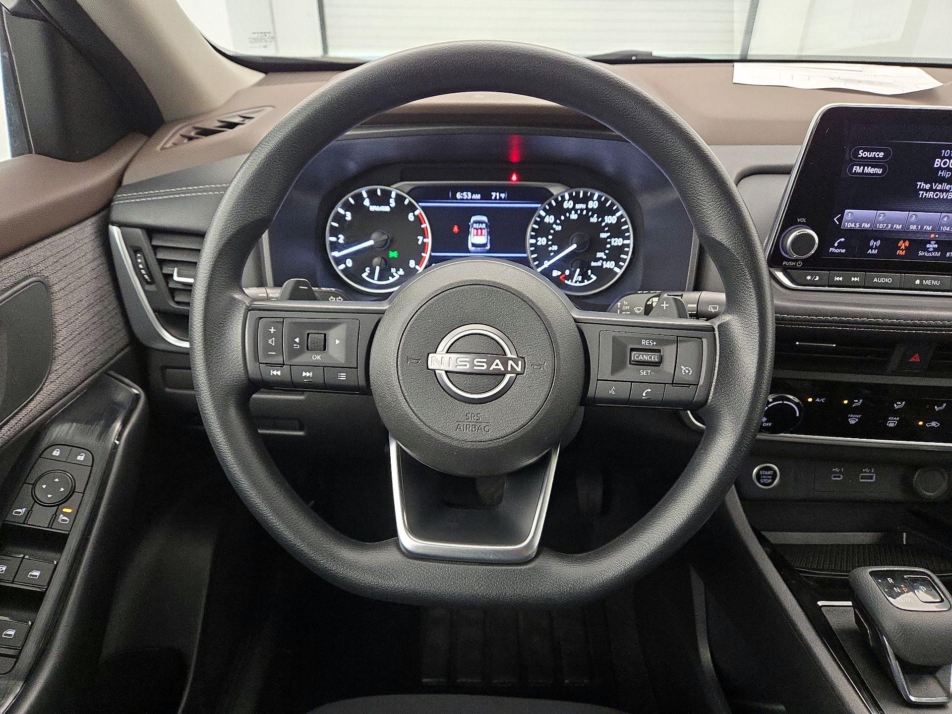 Thumbnail: 2023 Nissan Rogue - 10
