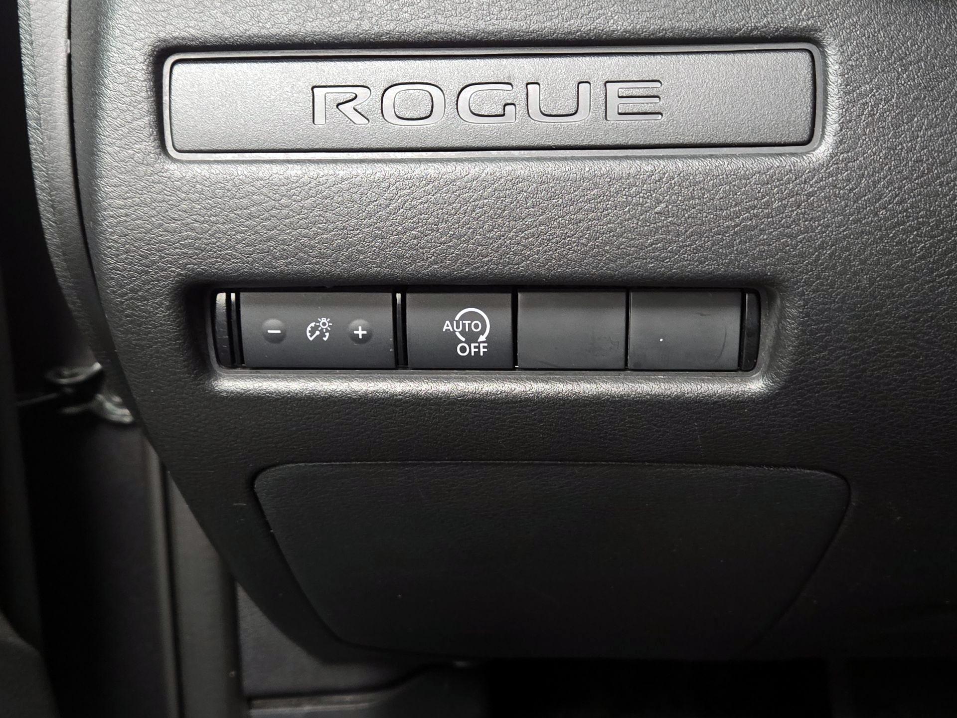Thumbnail: 2023 Nissan Rogue - 13