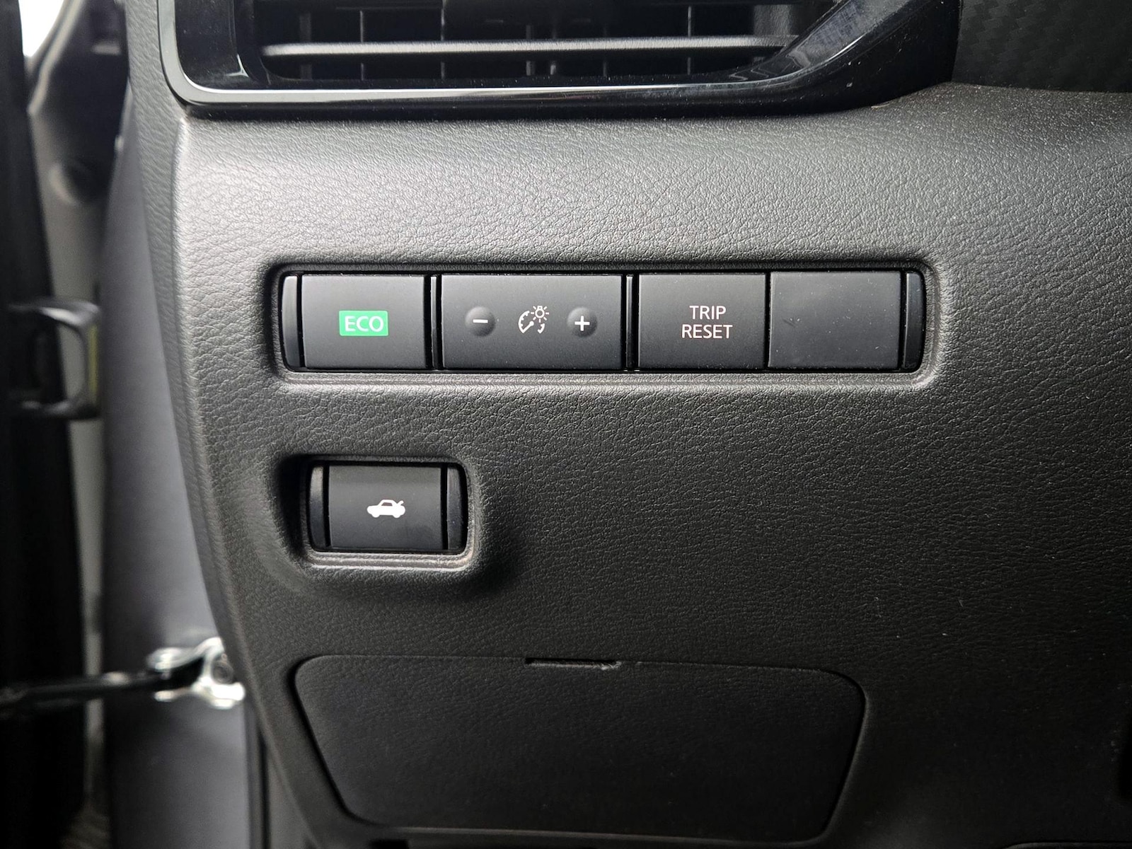 2024 Nissan Sentra SV - Photo 14