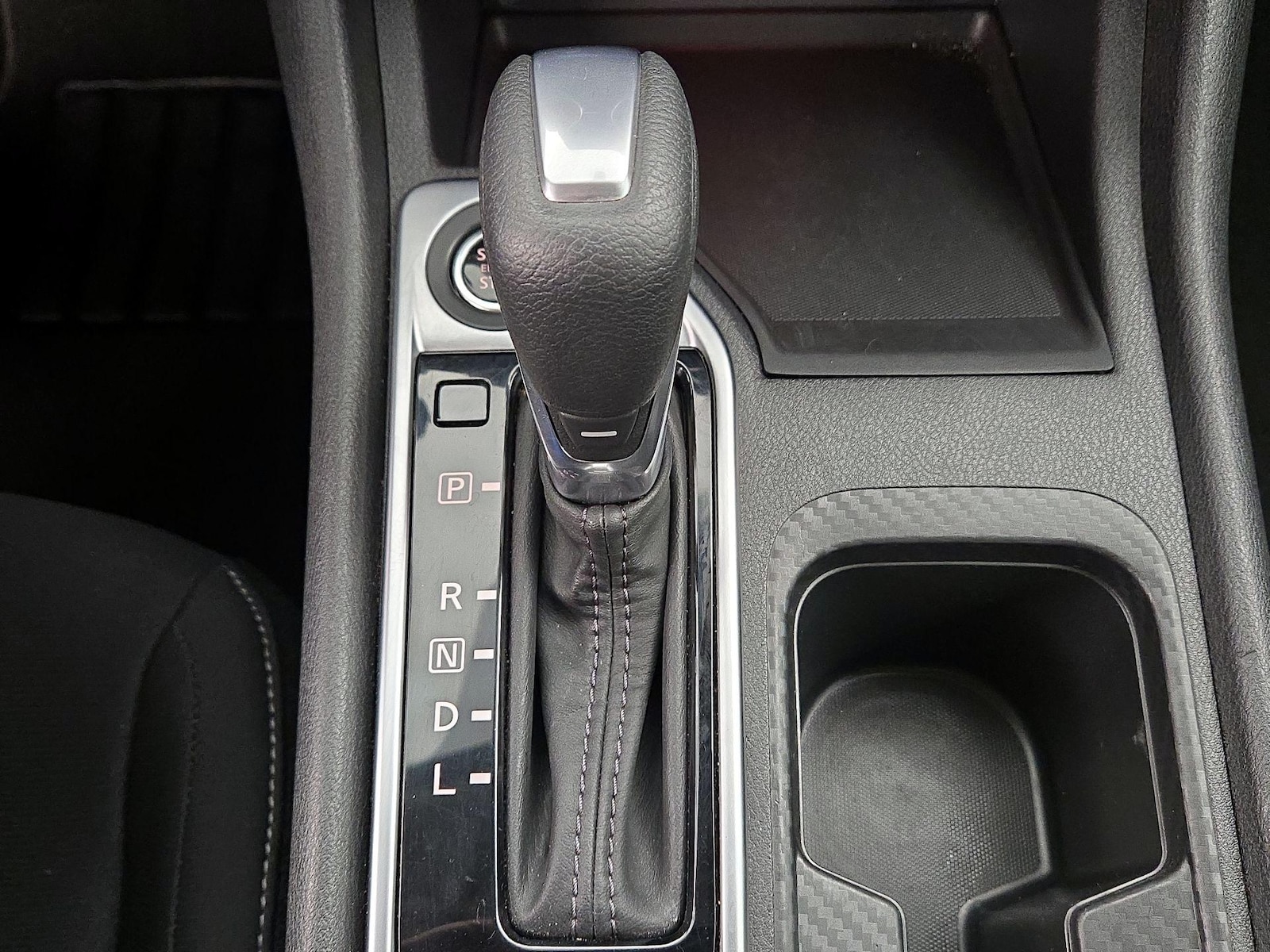 2024 Nissan Sentra SV - Photo 18