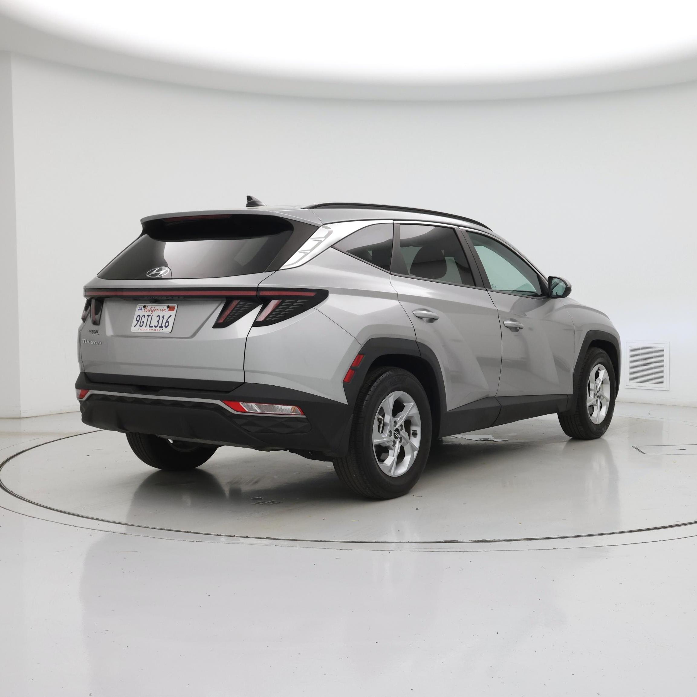 Thumbnail: 2023 Hyundai Tucson - 8