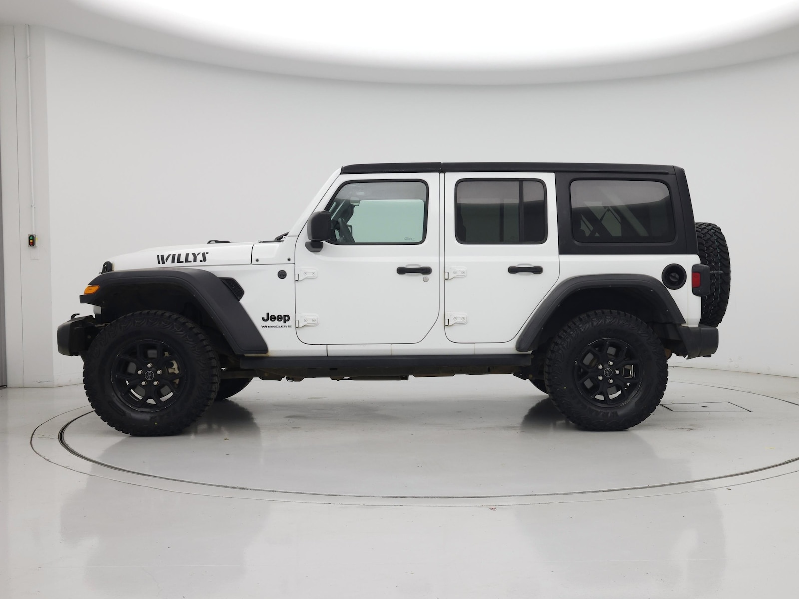 2024 Jeep Wrangler 4-Door Willys - Photo 4