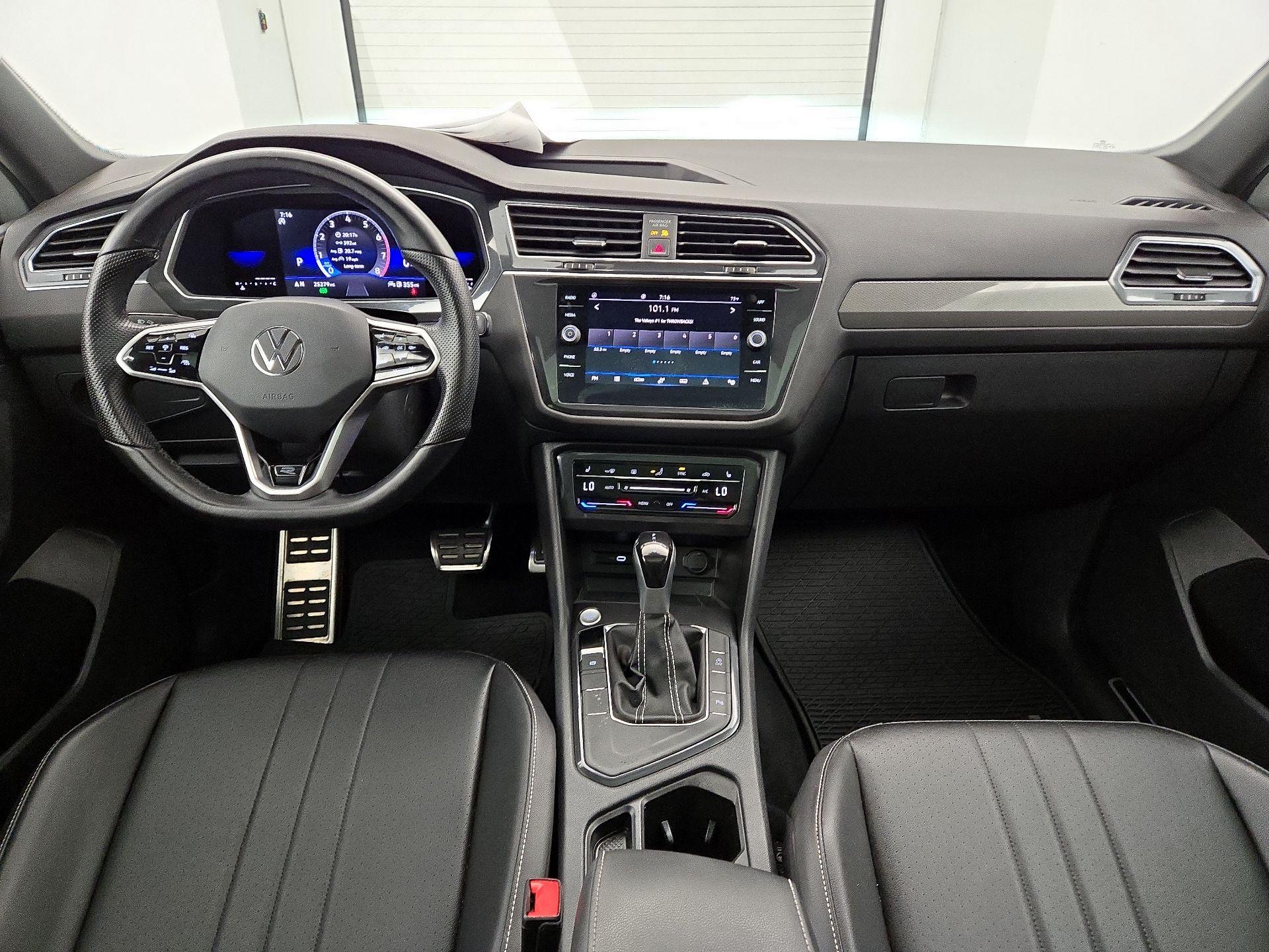 Thumbnail: 2023 Volkswagen Tiguan - 9