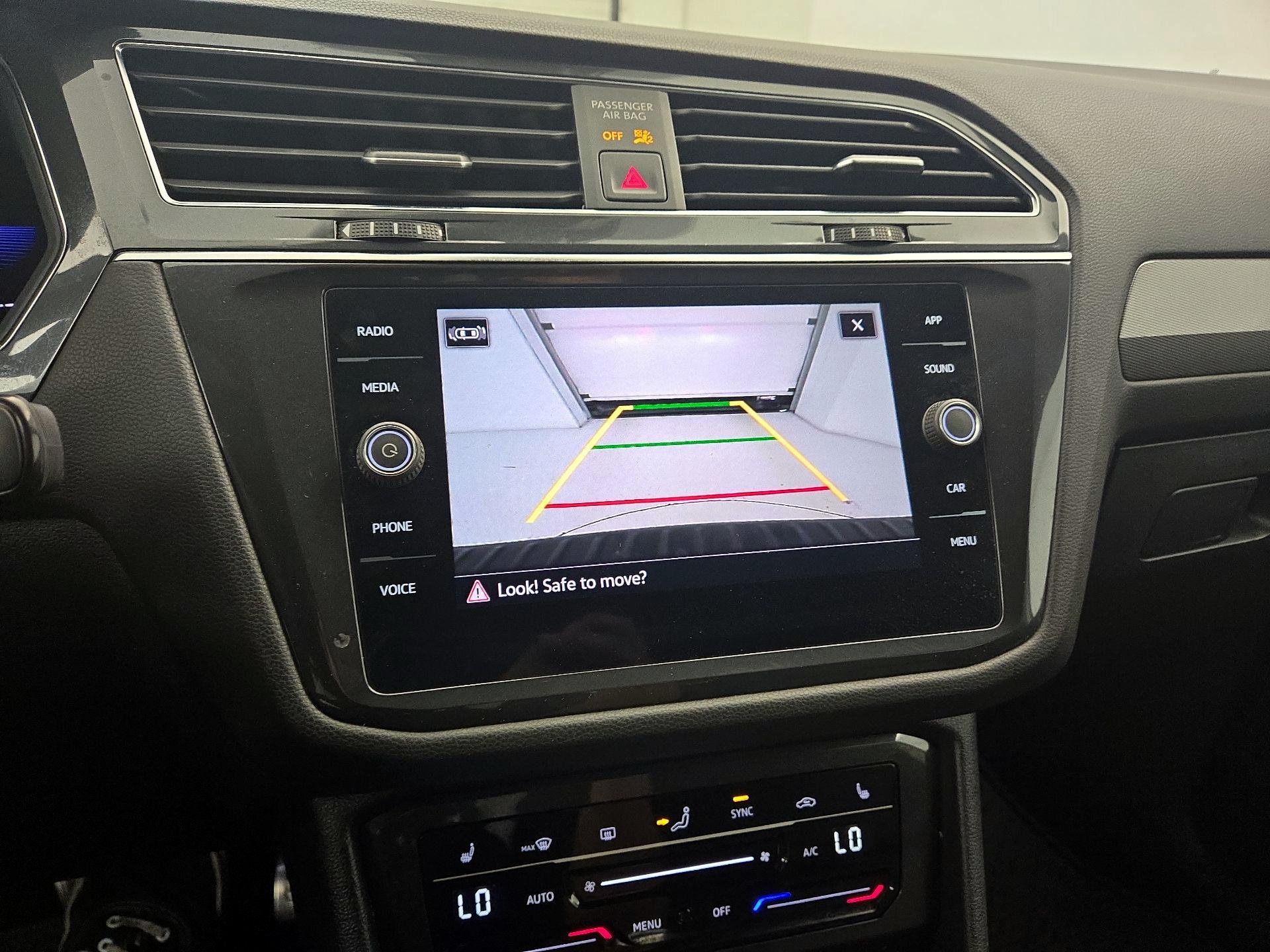 Thumbnail: 2023 Volkswagen Tiguan - 14