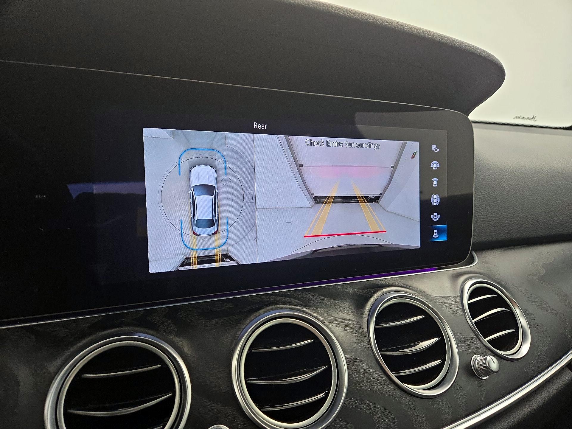 Thumbnail: 2022 Mercedes-Benz E-Class - 15