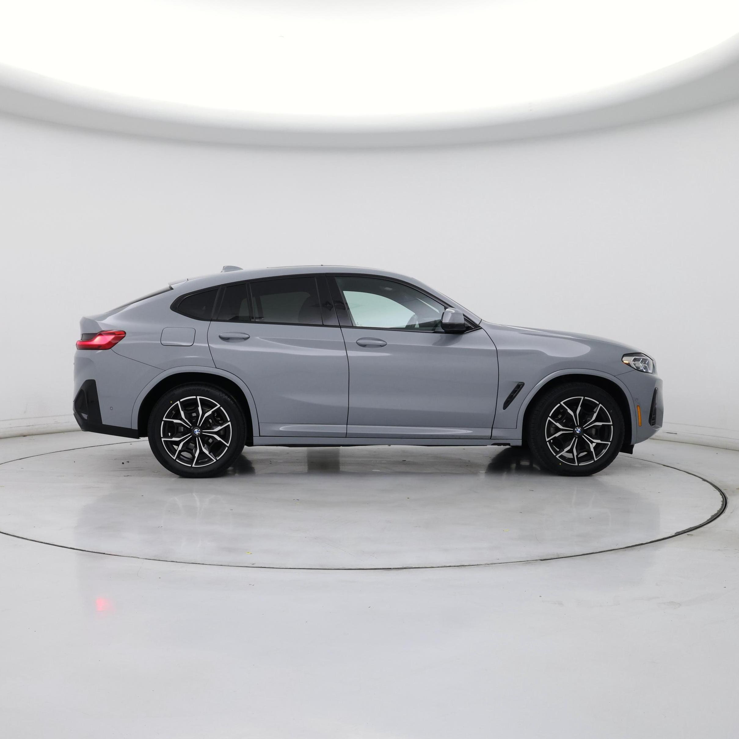 Thumbnail: 2023 BMW X4 - 7