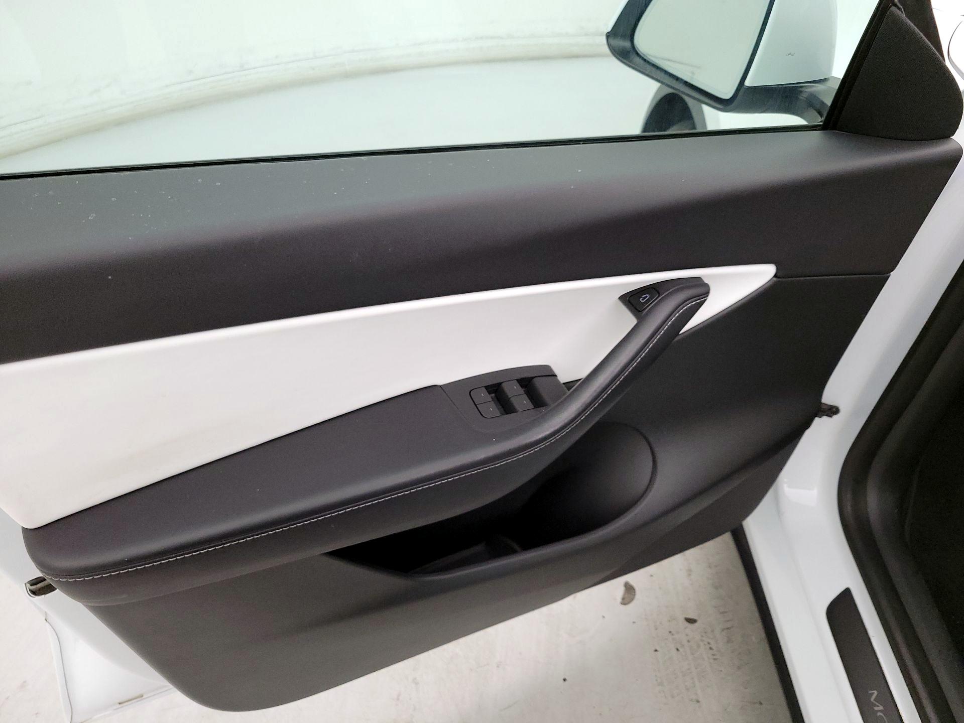 Thumbnail: 2022 Tesla Model Y - 12