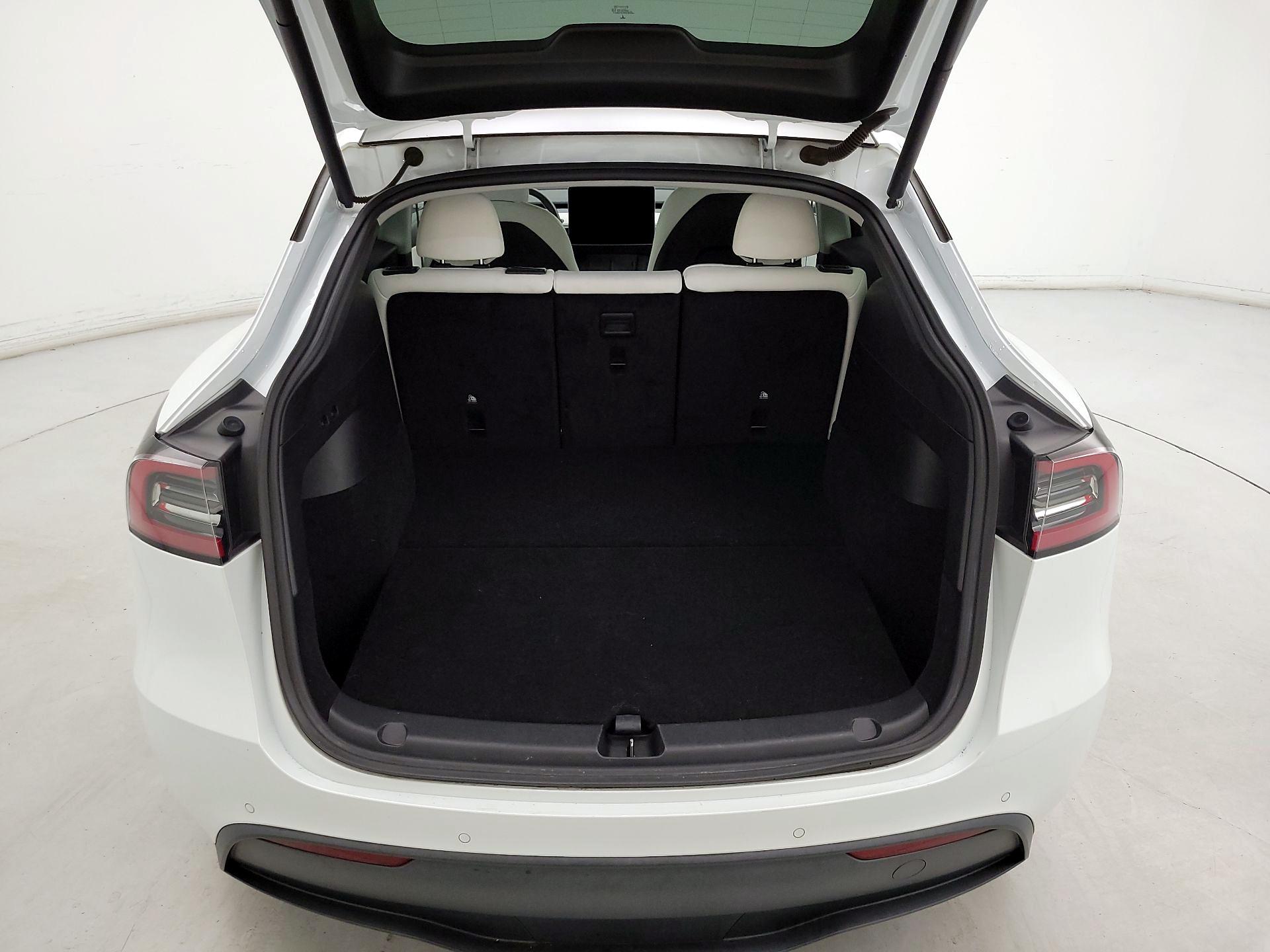 Thumbnail: 2022 Tesla Model Y - 20