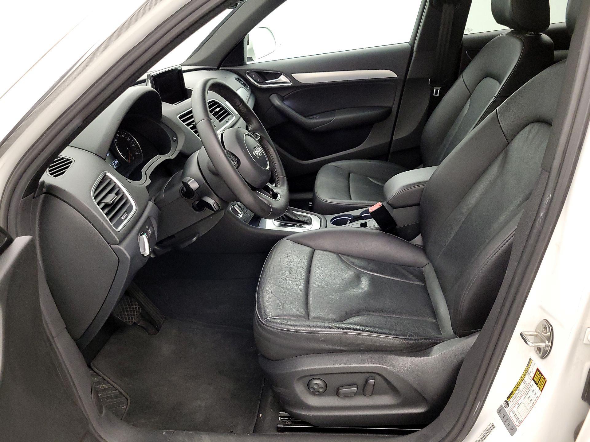 Thumbnail: 2015 Audi Q3 - 11