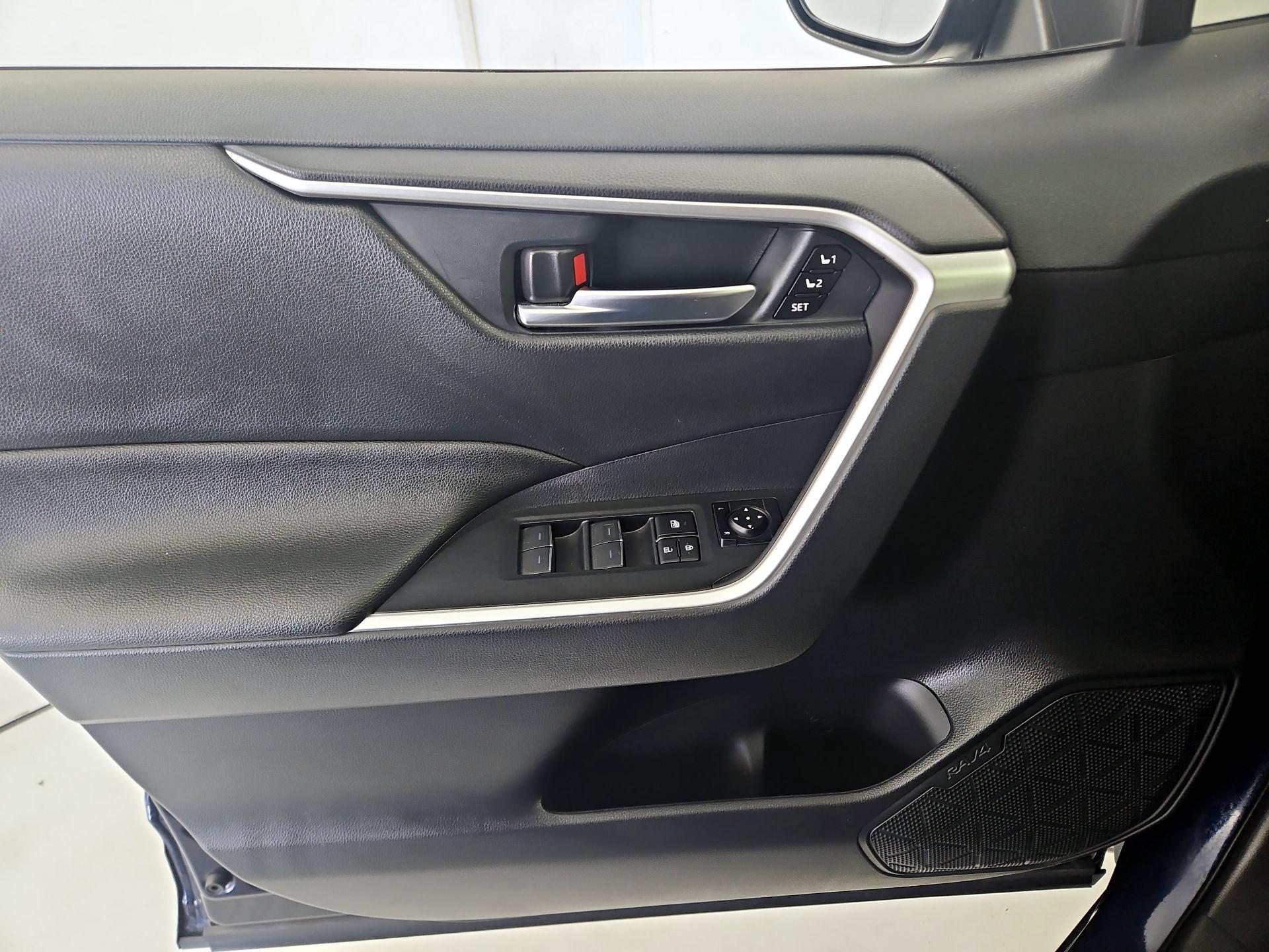 Thumbnail: 2024 Toyota RAV4 - 12
