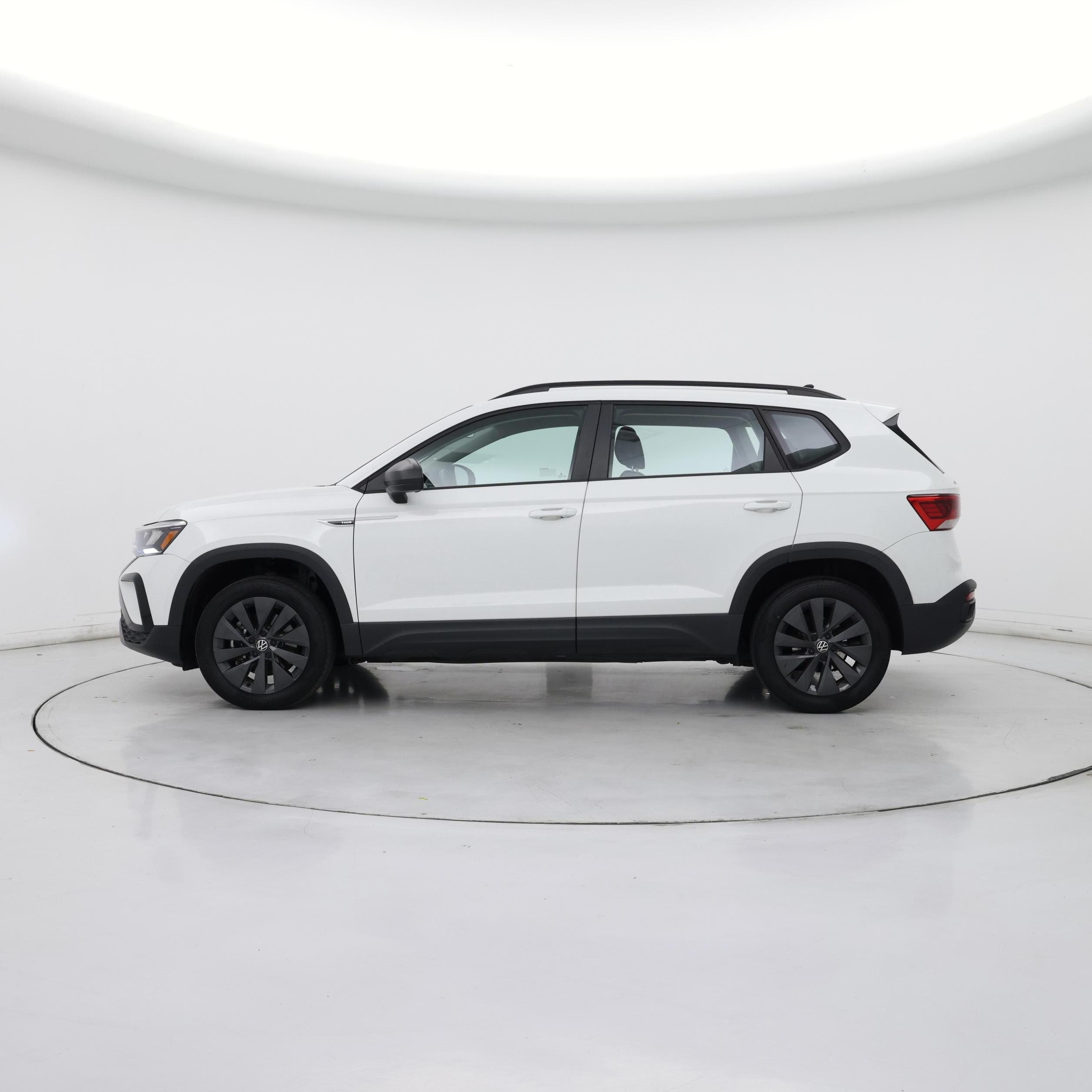 Thumbnail: 2023 Volkswagen Taos - 3