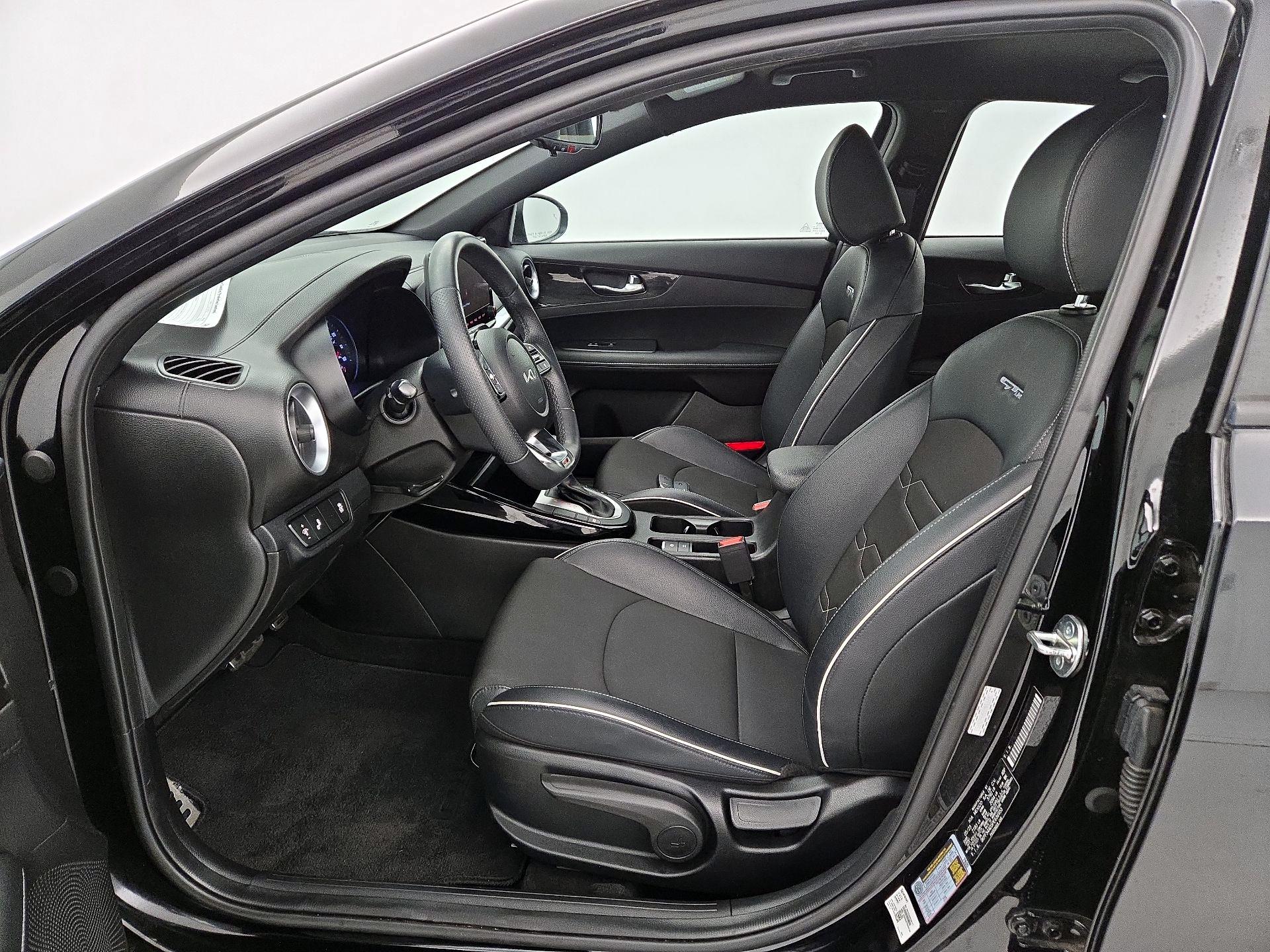 Thumbnail: 2023 Kia Forte - 11