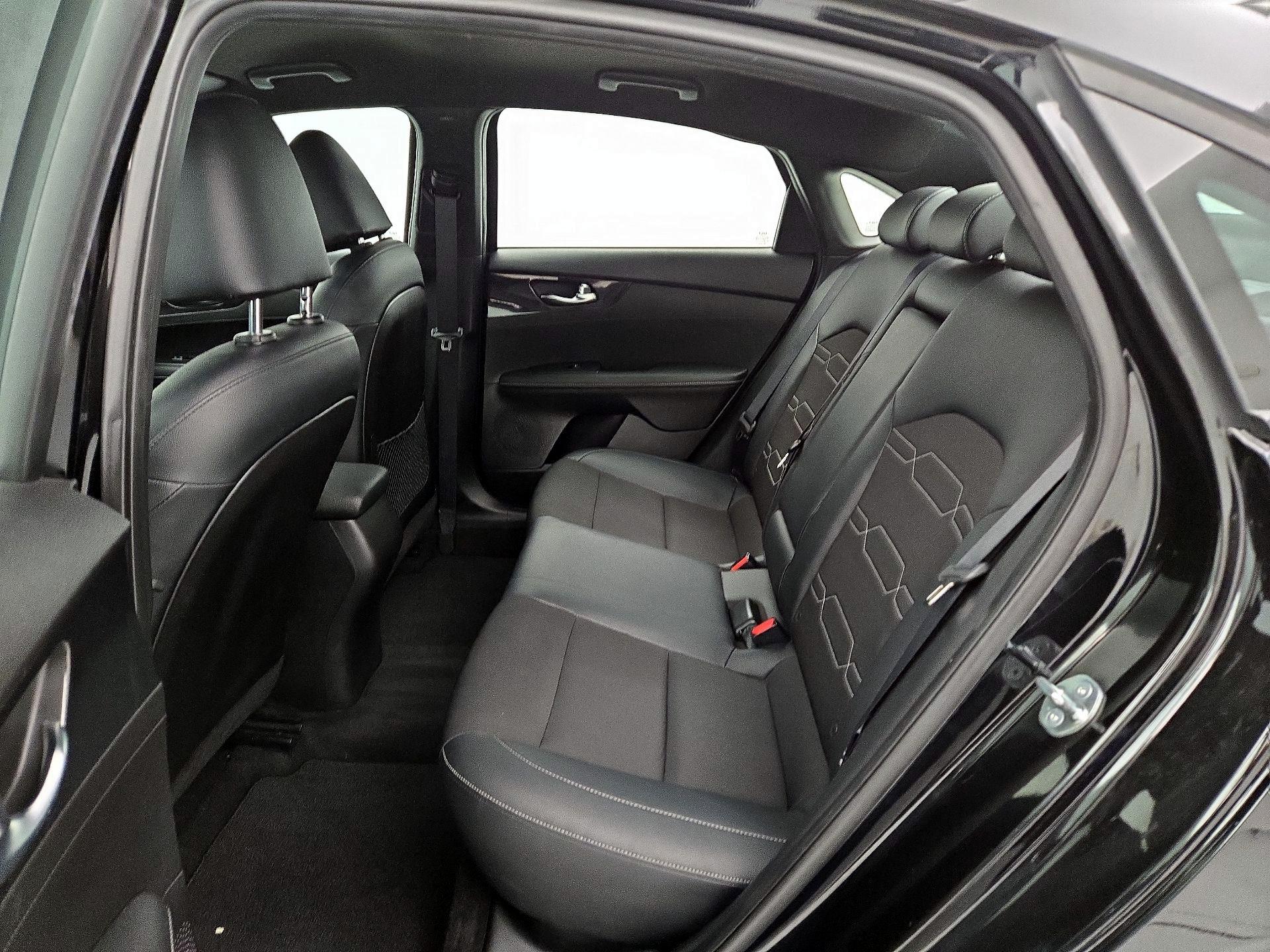 Thumbnail: 2023 Kia Forte - 20