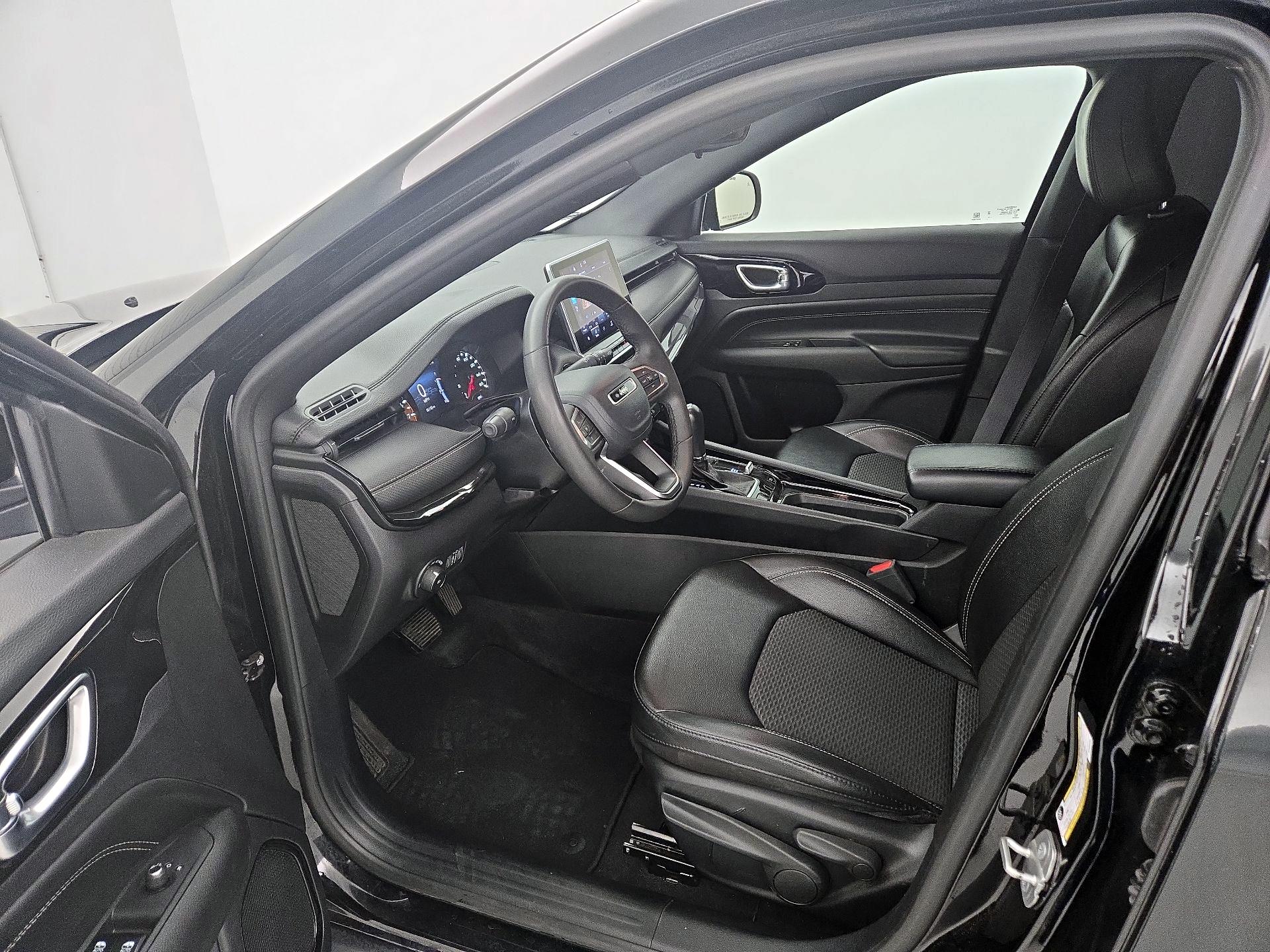 Thumbnail: 2023 Jeep Compass - 11