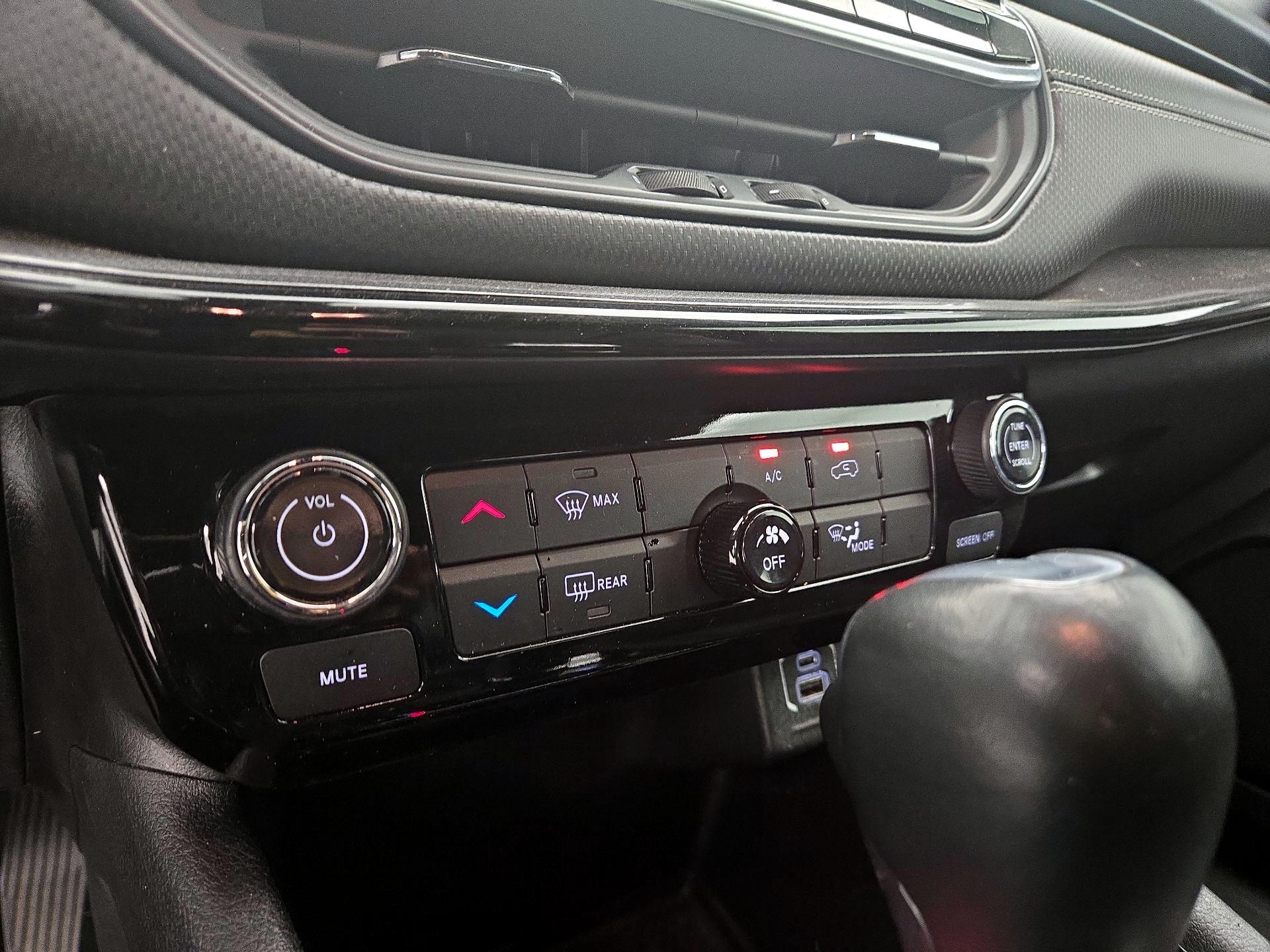 Thumbnail: 2023 Jeep Compass - 16