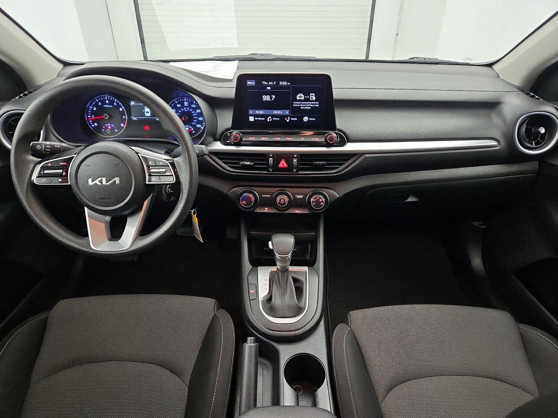Thumbnail: 2024 Kia Forte - 9