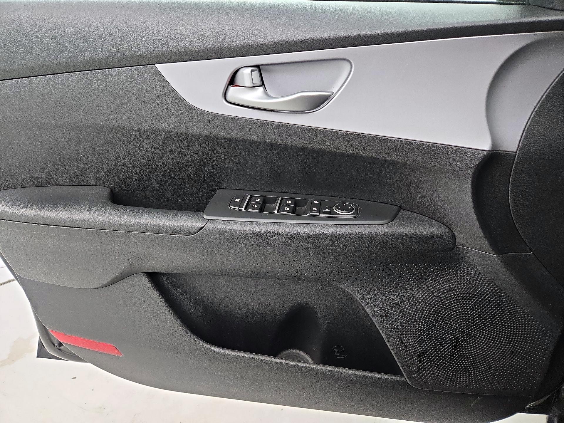 Thumbnail: 2024 Kia Forte - 12