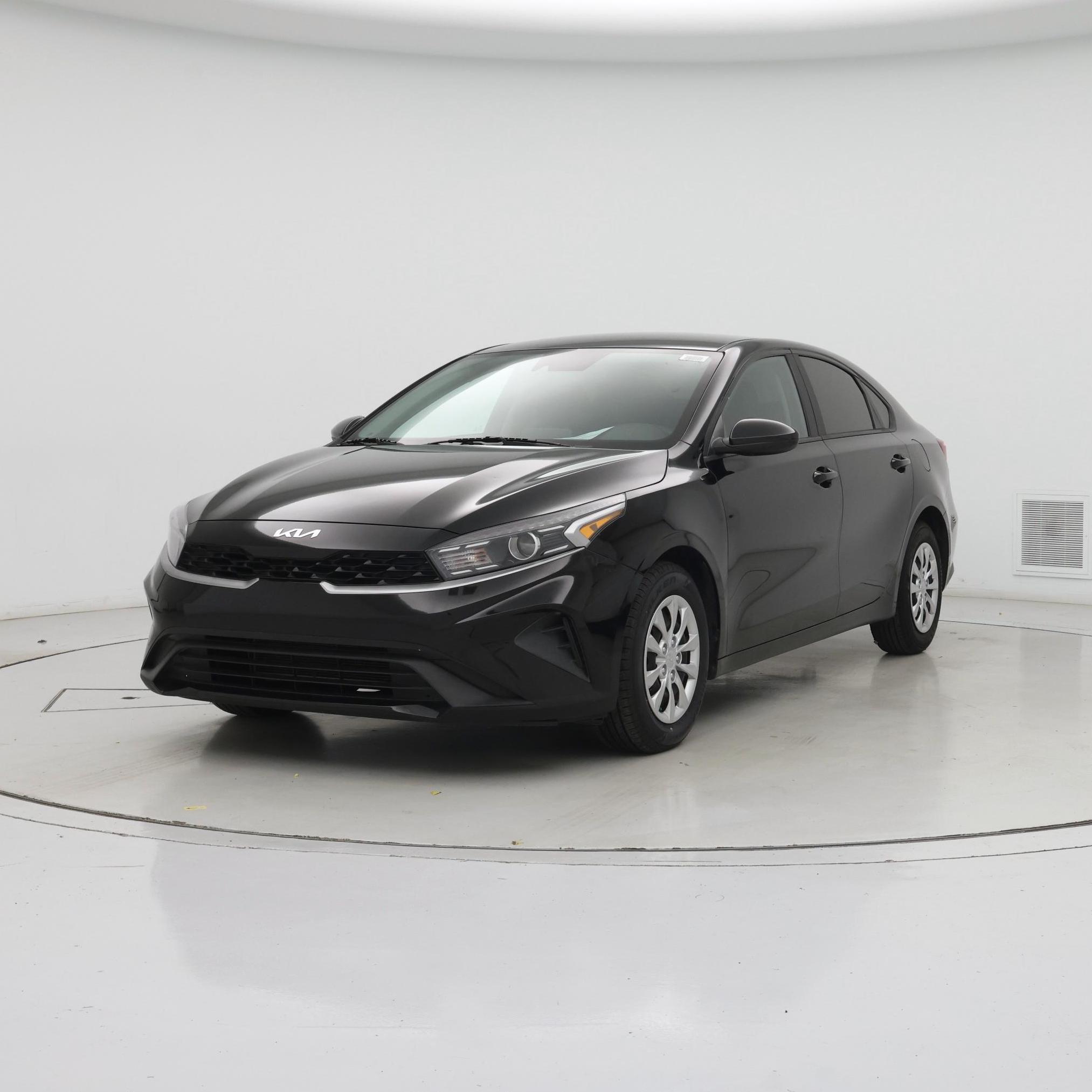 Thumbnail: 2024 Kia Forte - 4