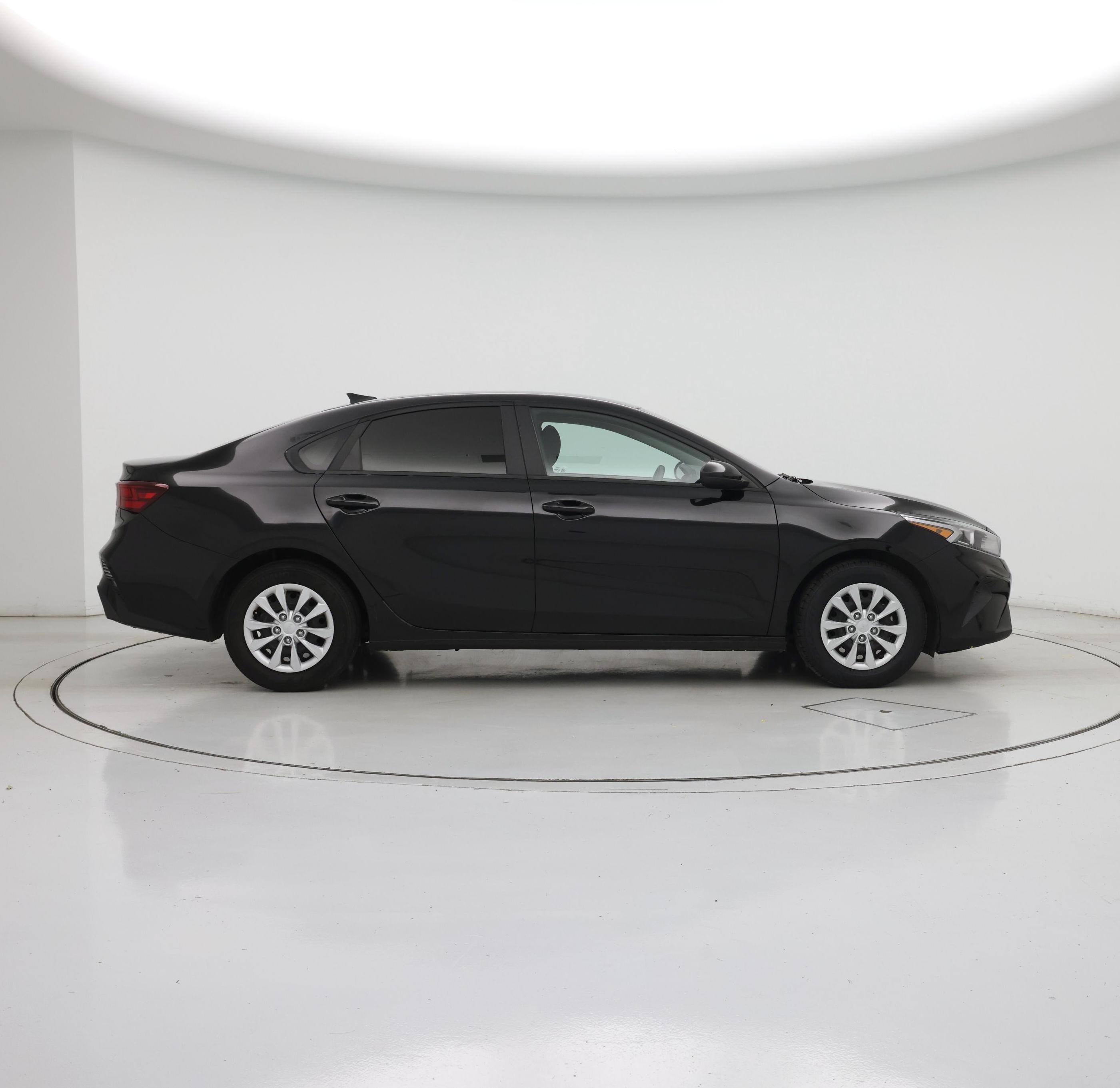 Thumbnail: 2024 Kia Forte - 7