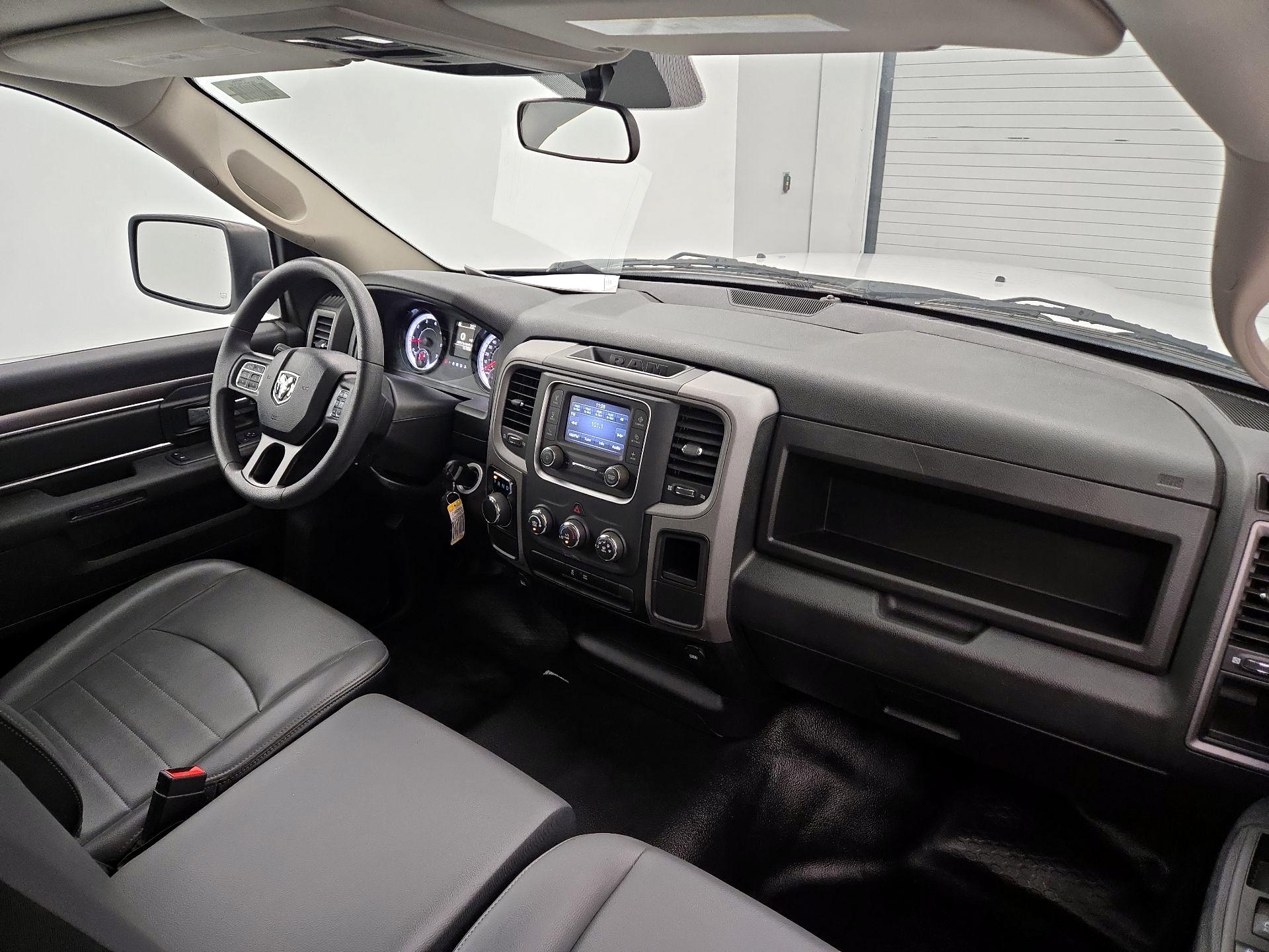 Thumbnail: 2023 RAM 1500 Classic - 9