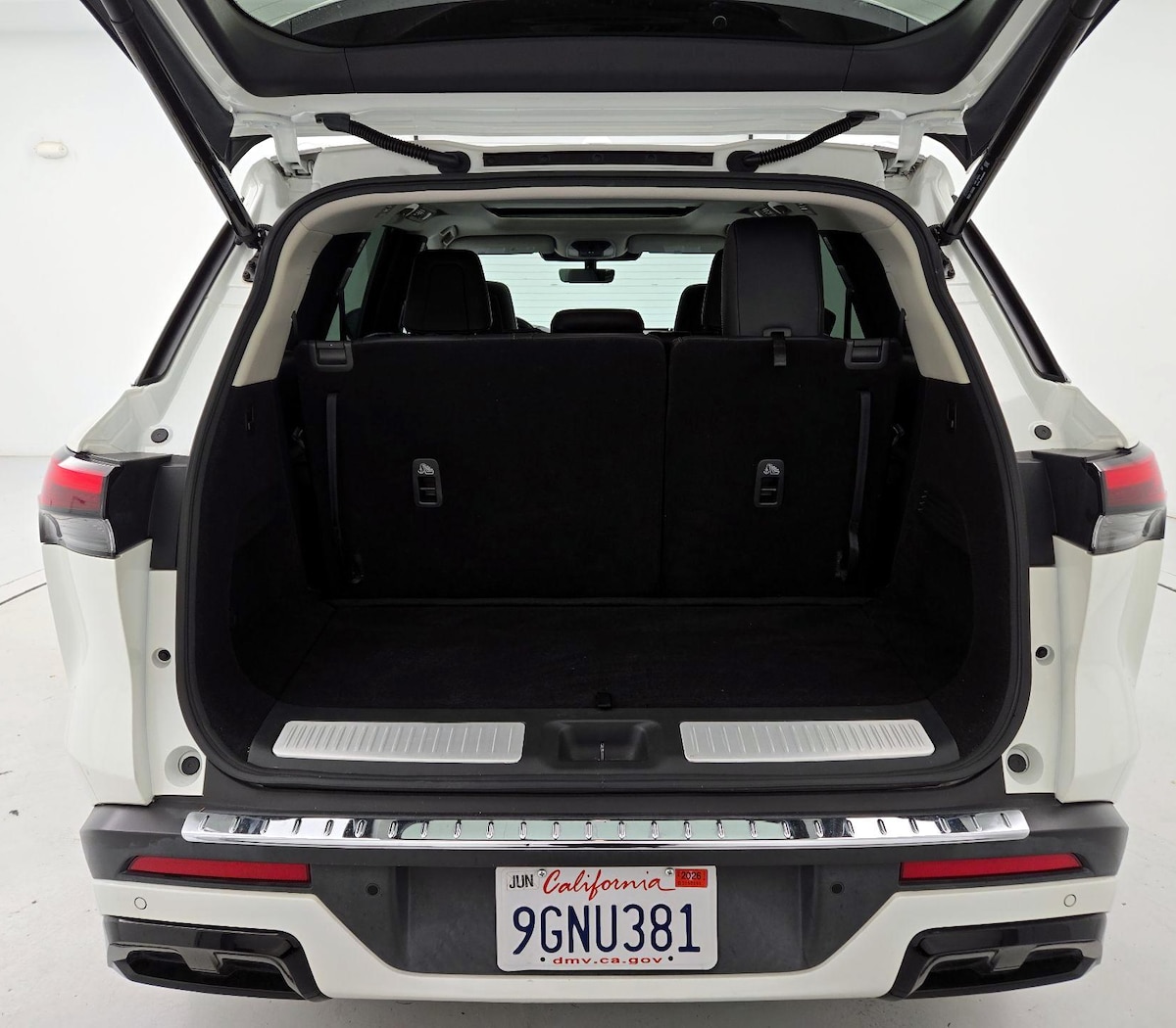 Trunk/Cargo (Seats Up)
