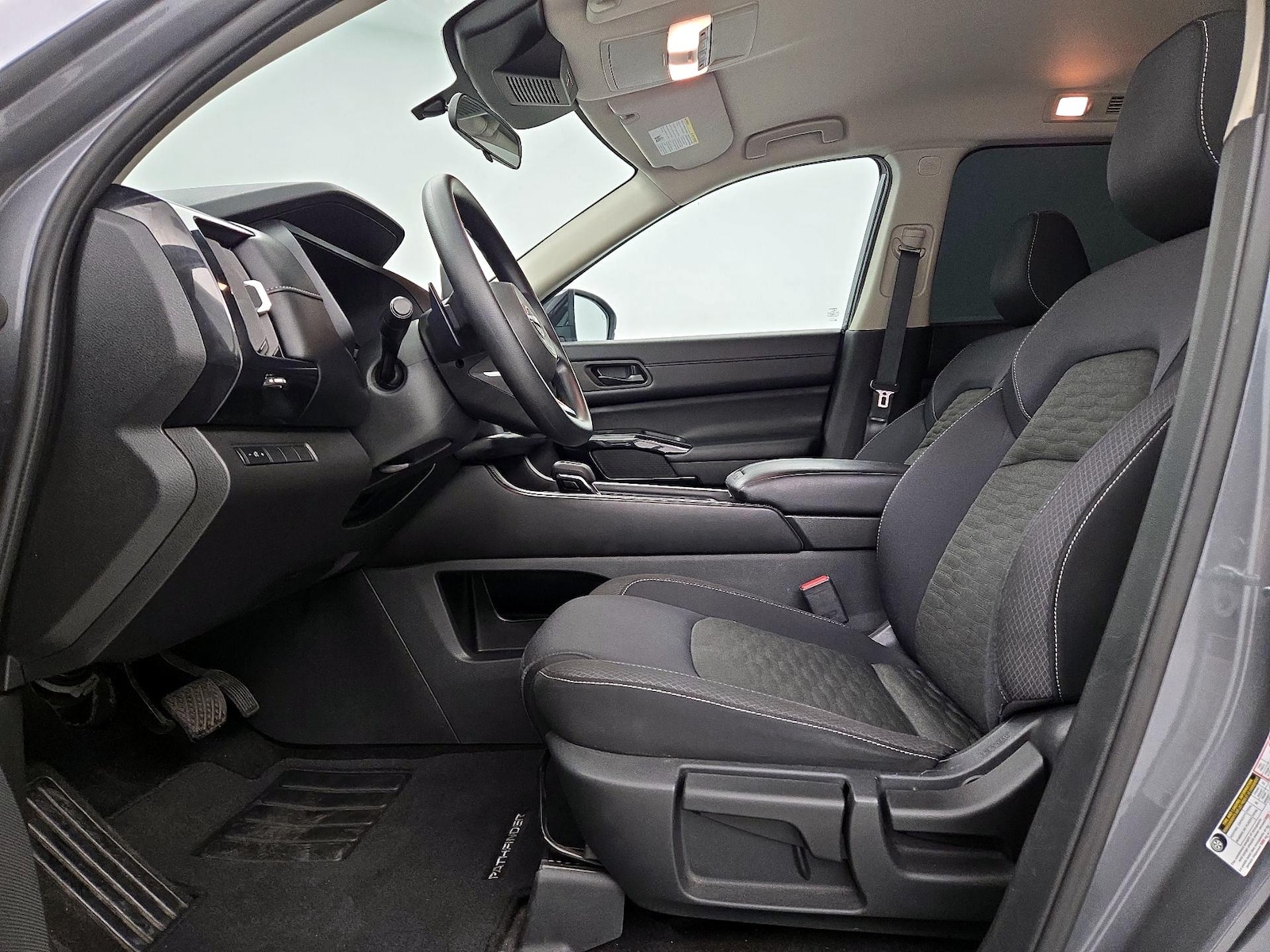2024 Nissan Pathfinder S - Photo 12