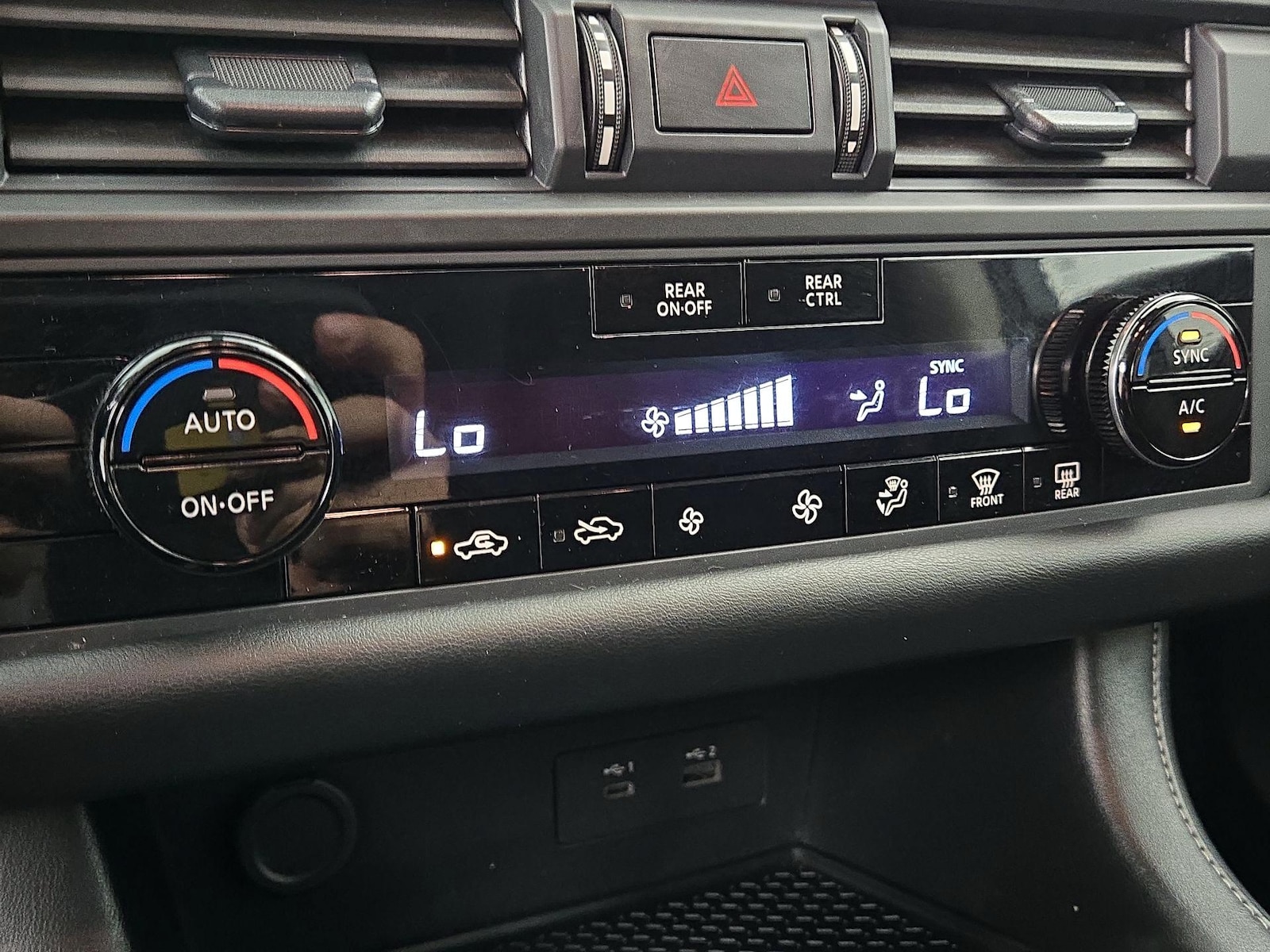 2024 Nissan Pathfinder S - Photo 17