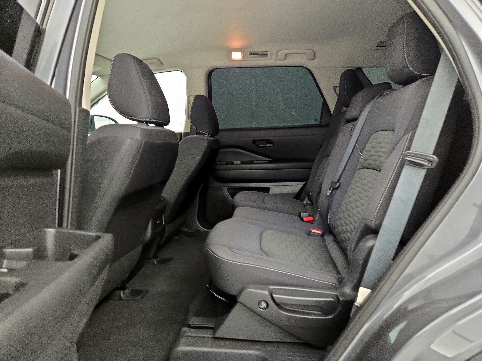2024 Nissan Pathfinder S - Photo 20