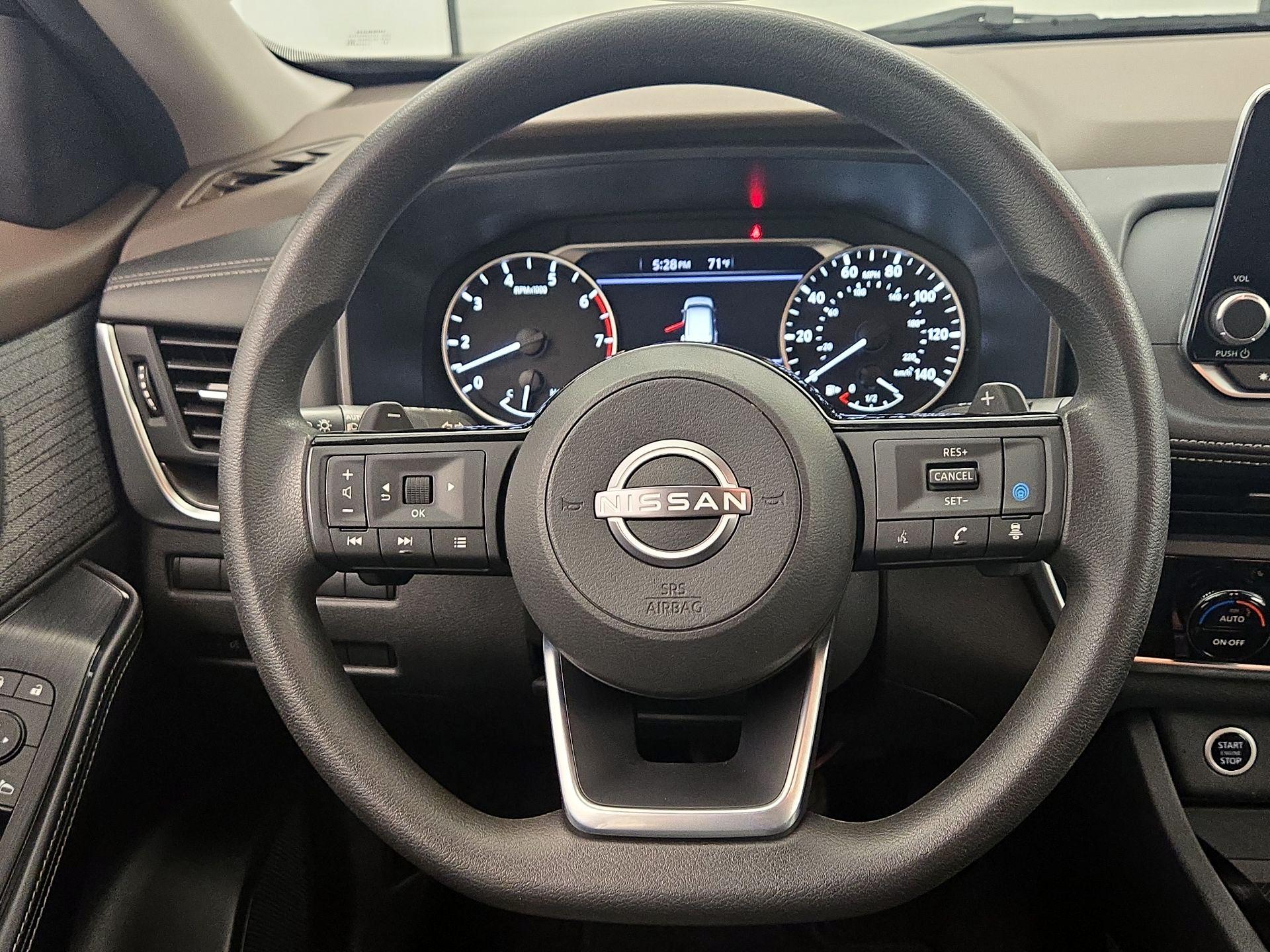 Thumbnail: 2023 Nissan Rogue - 10