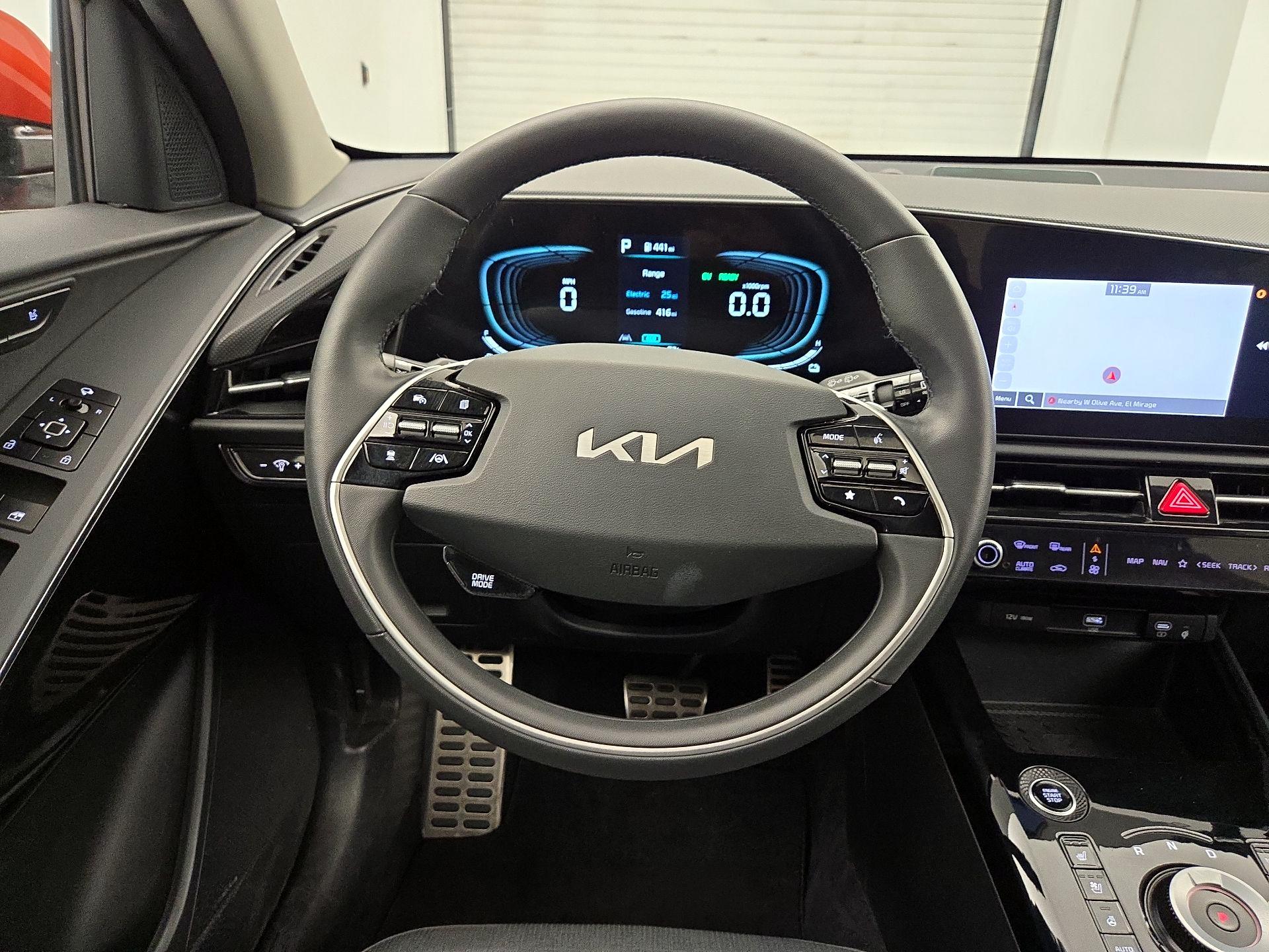 Thumbnail: 2023 Kia Niro - 10