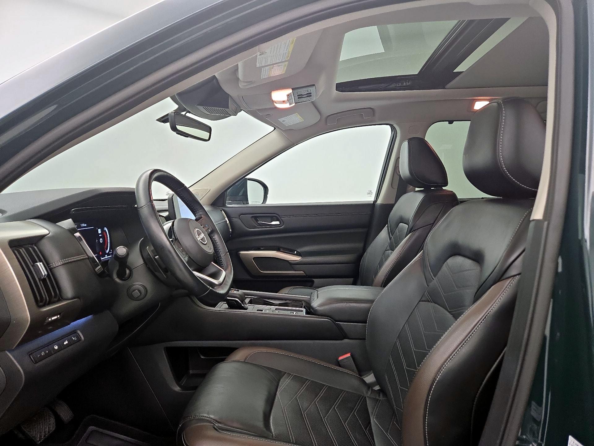 Thumbnail: 2023 Nissan Pathfinder - 11