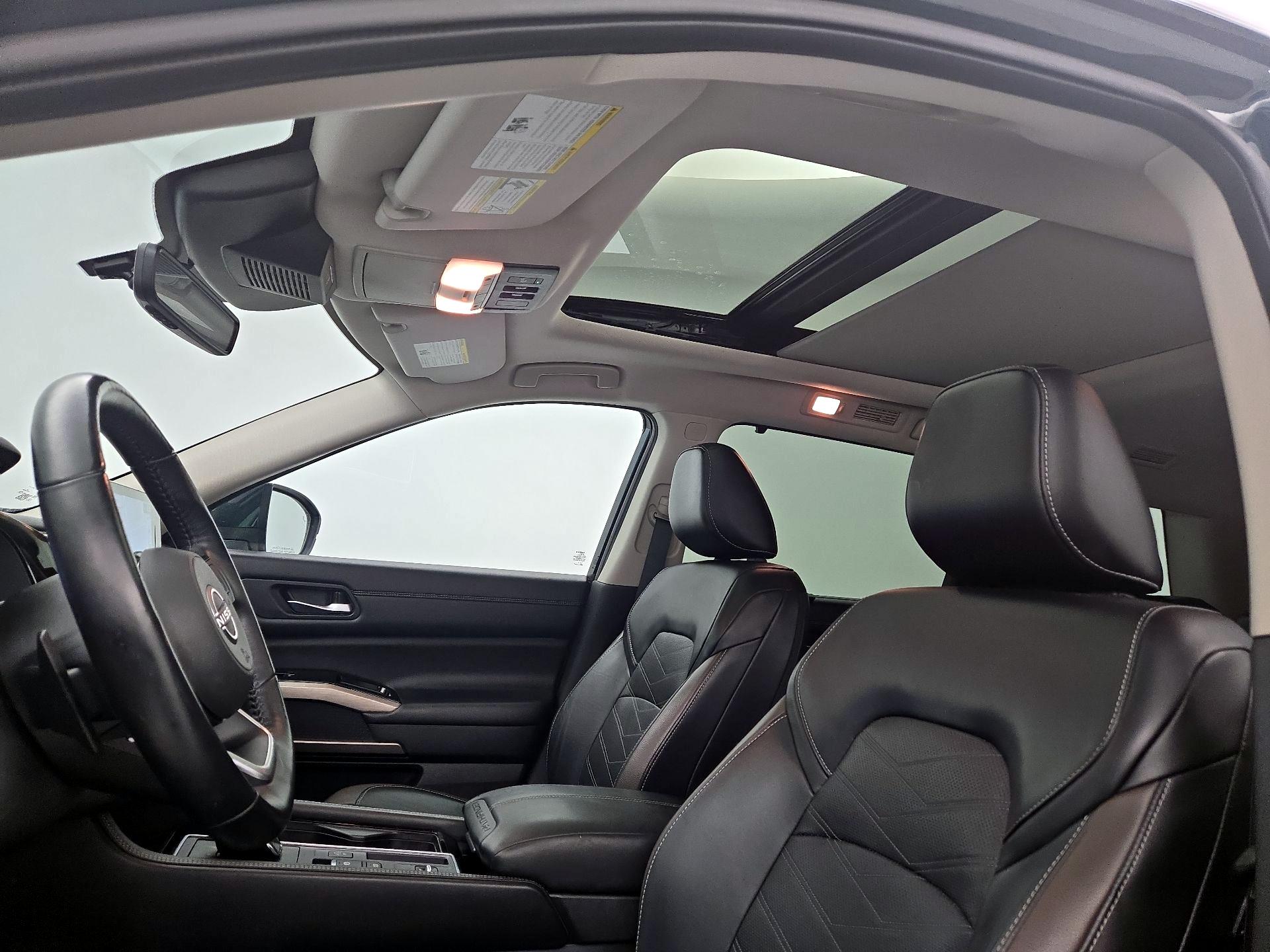 Thumbnail: 2023 Nissan Pathfinder - 20