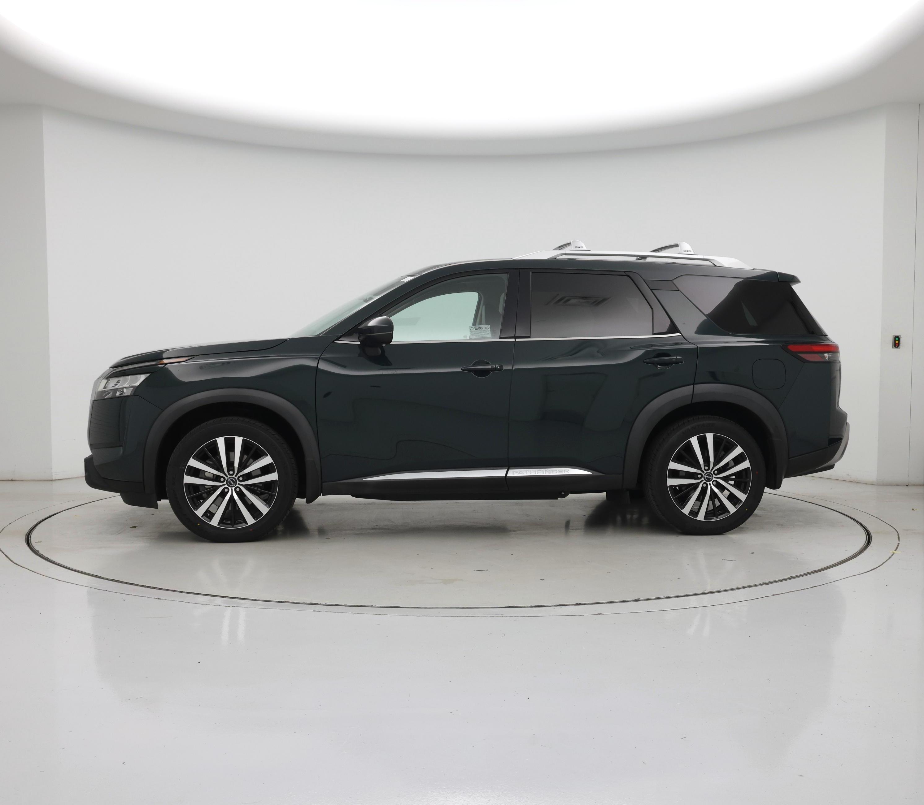 Thumbnail: 2023 Nissan Pathfinder - 3