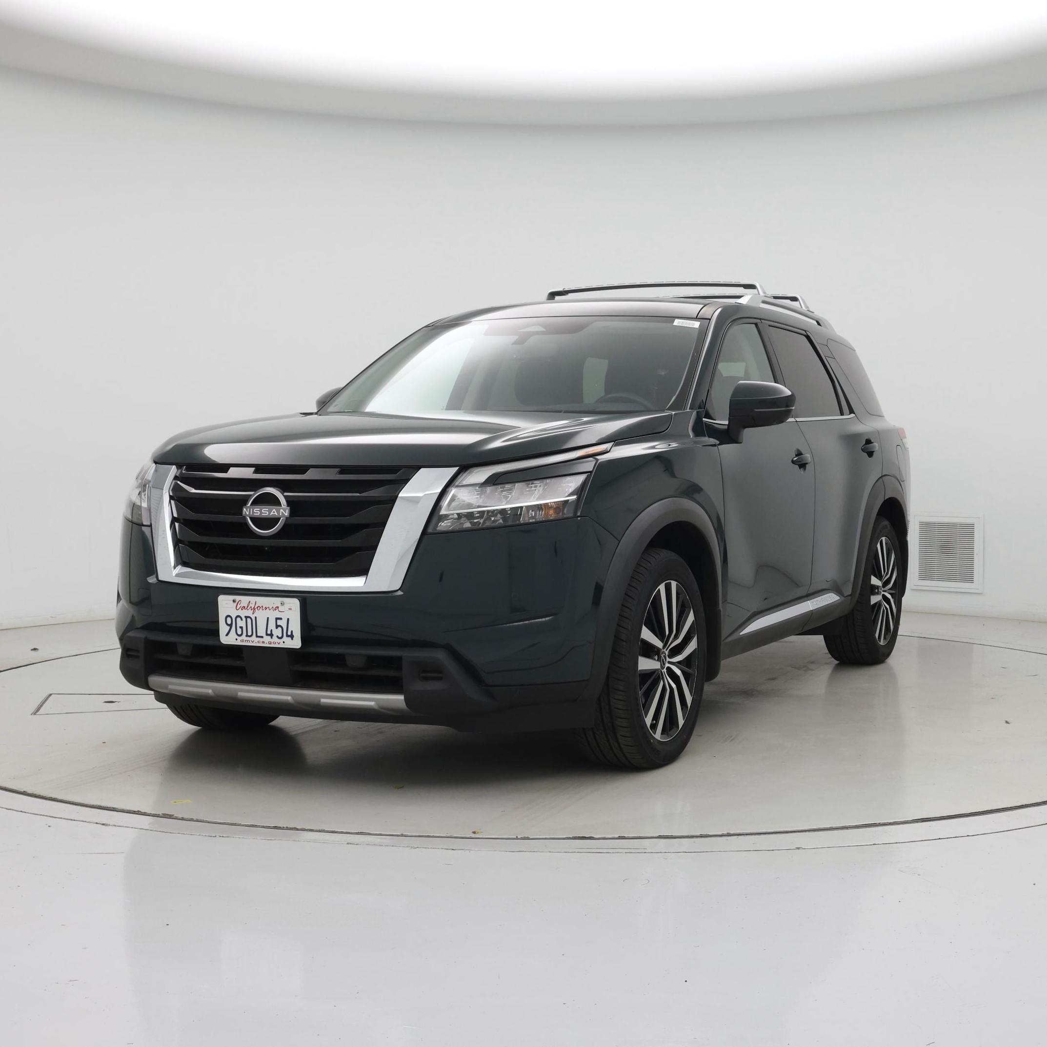 Thumbnail: 2023 Nissan Pathfinder - 4