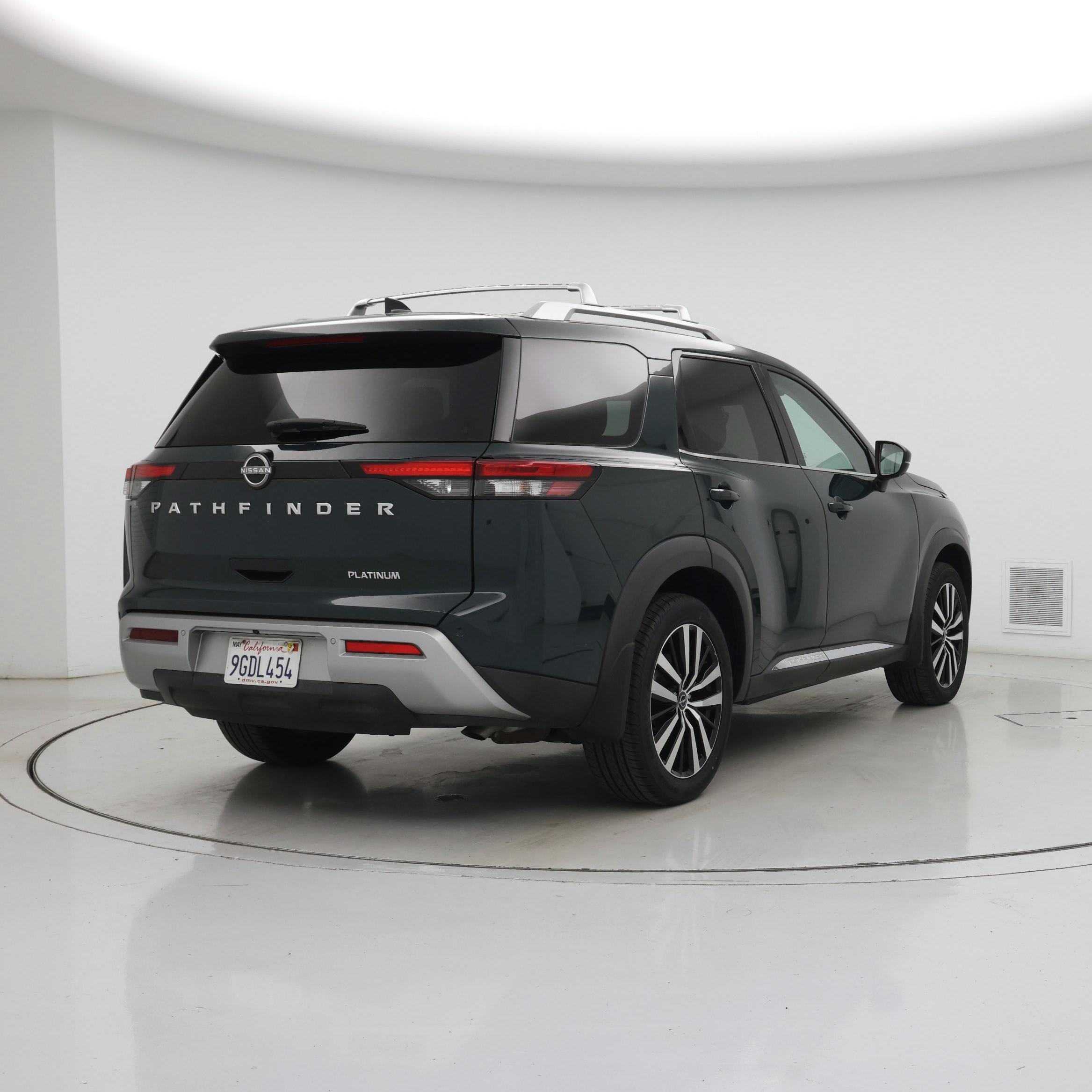 Thumbnail: 2023 Nissan Pathfinder - 8