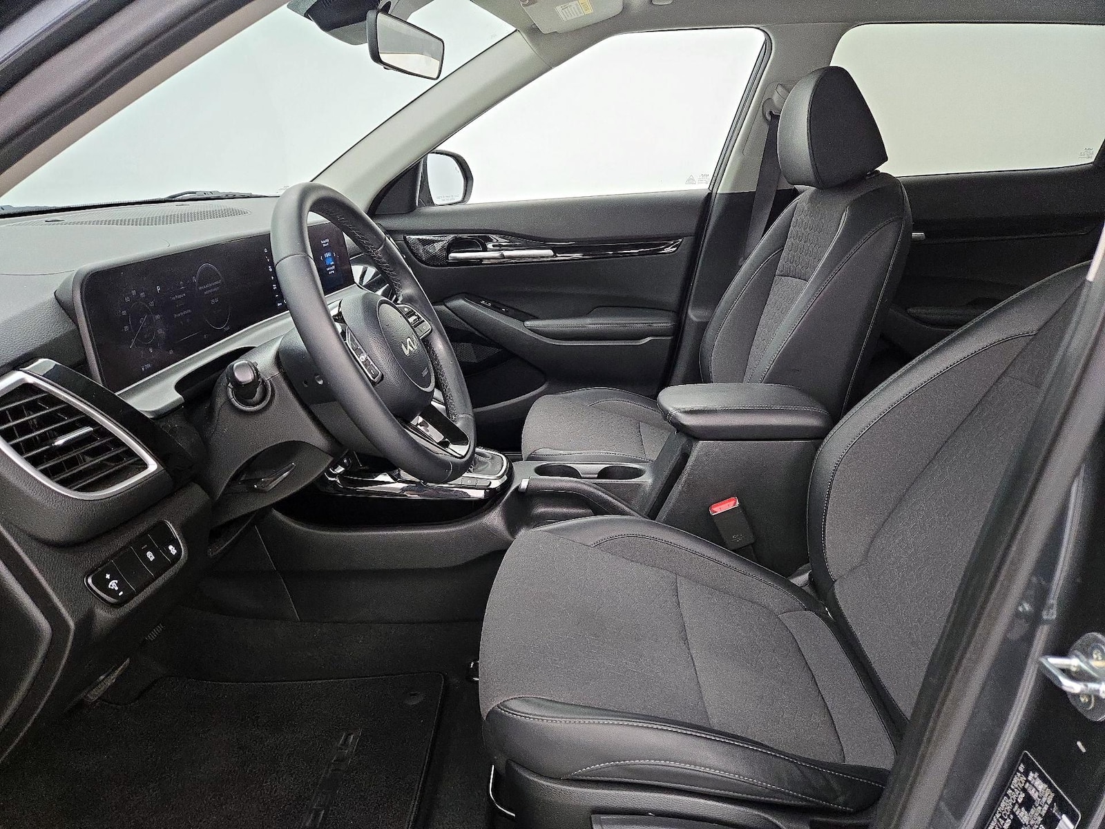 2024 Kia Seltos S - Photo 12