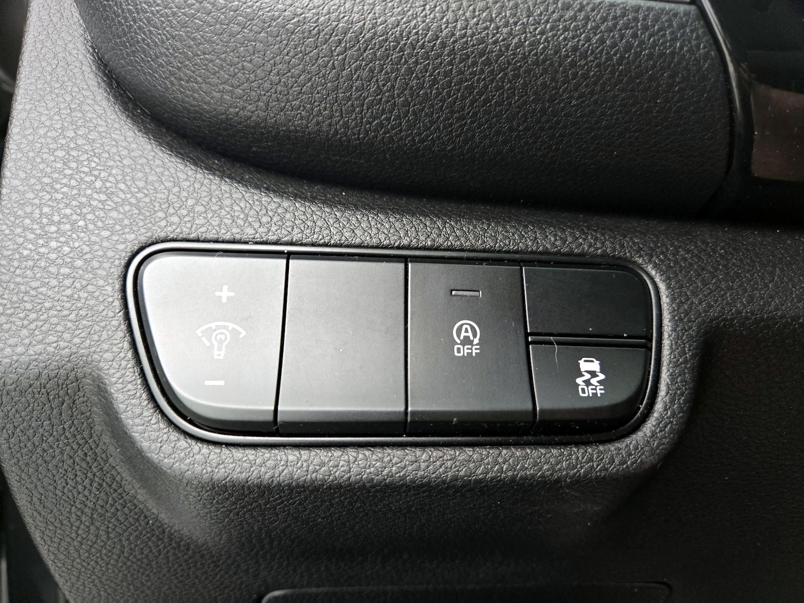 2024 Kia Seltos S - Photo 14