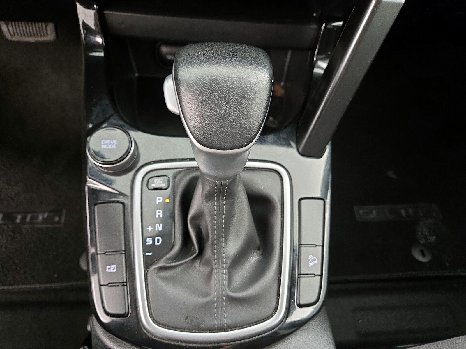 2024 Kia Seltos S - Photo 19