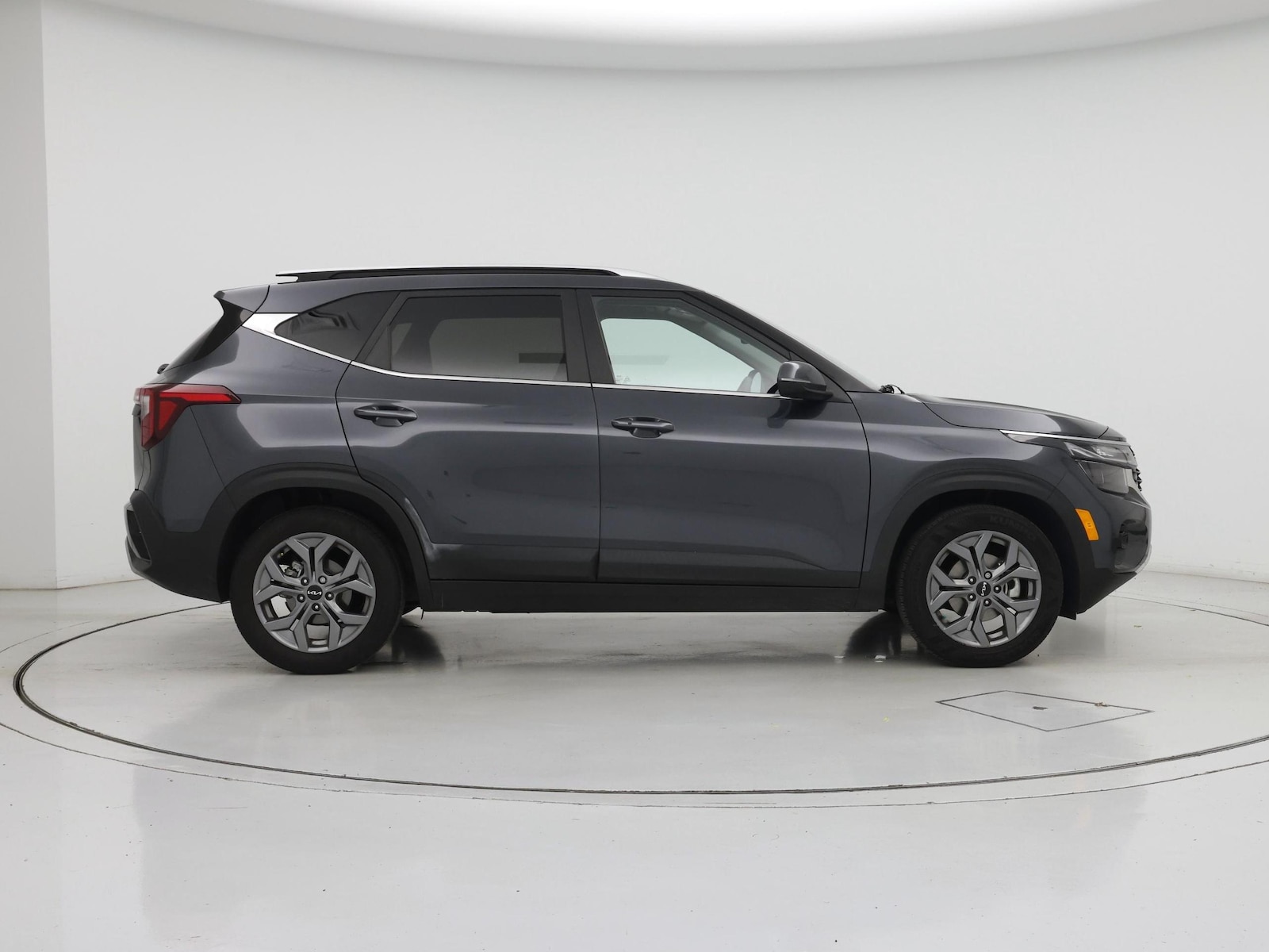 2024 Kia Seltos S - Photo 8