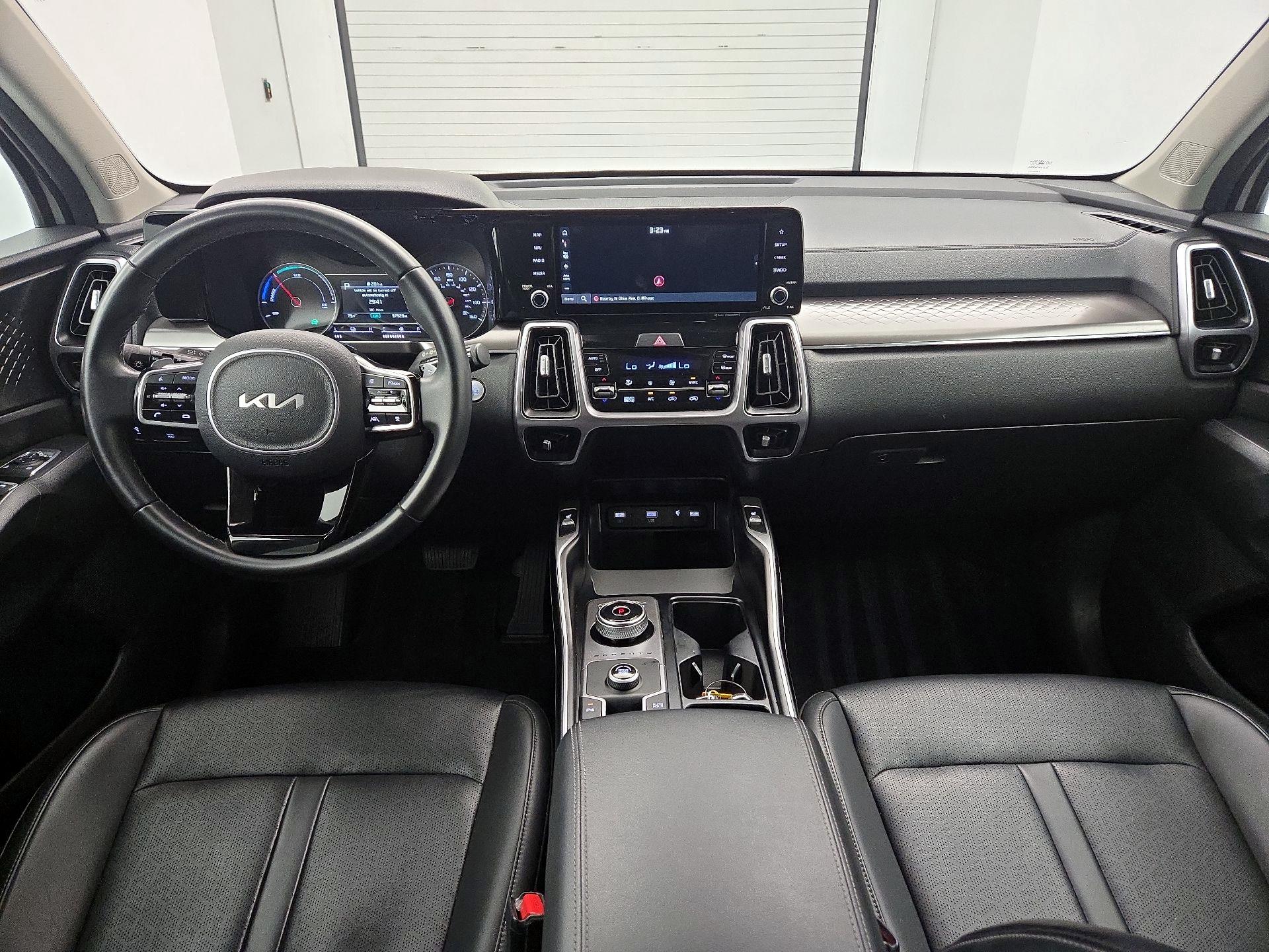 Thumbnail: 2023 Kia Sorento - 9