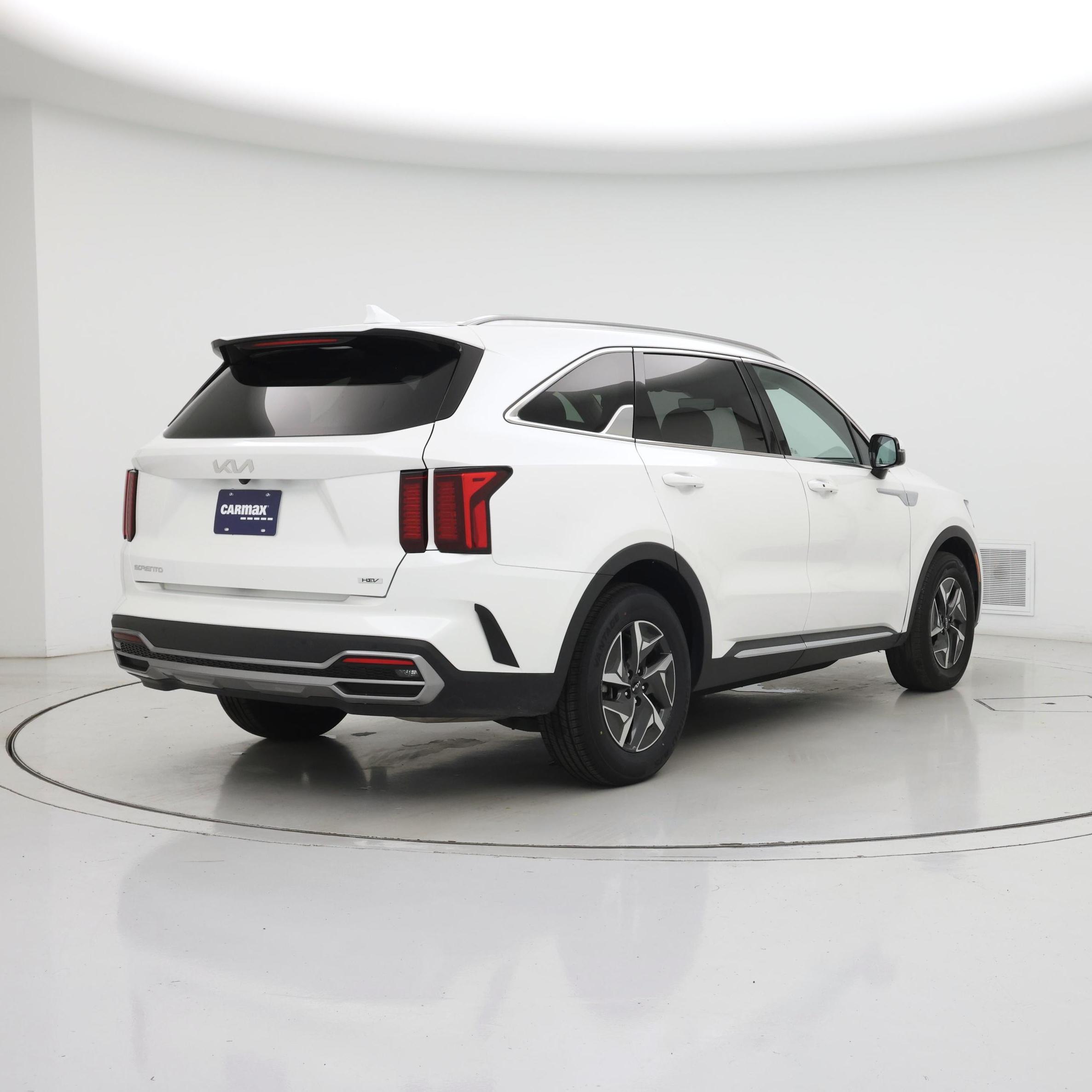 Thumbnail: 2023 Kia Sorento - 8