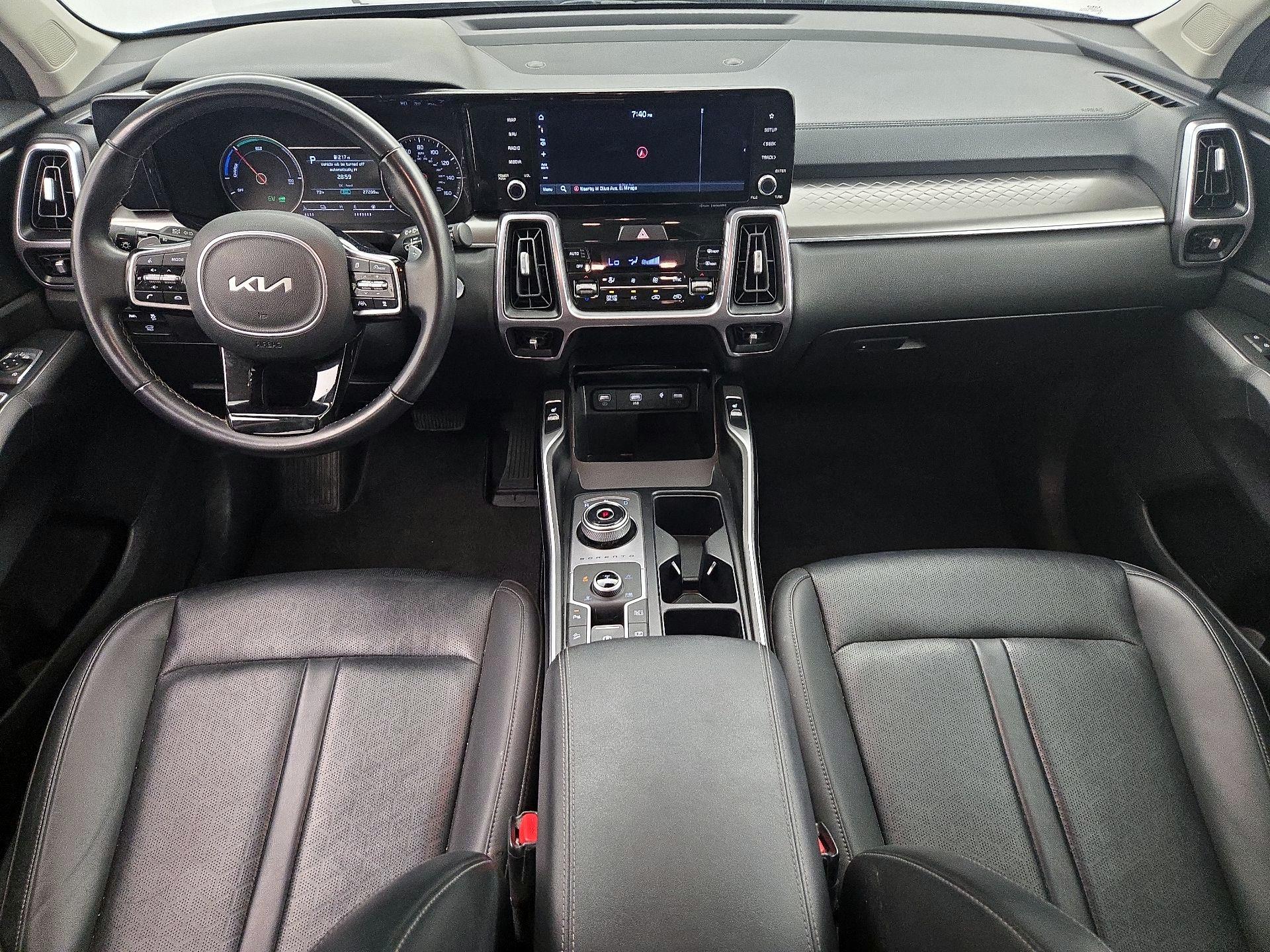 Thumbnail: 2023 Kia Sorento - 9