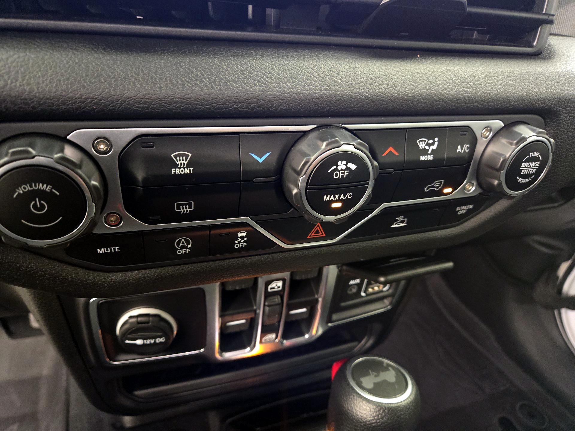Thumbnail: 2024 Jeep Wrangler - 16