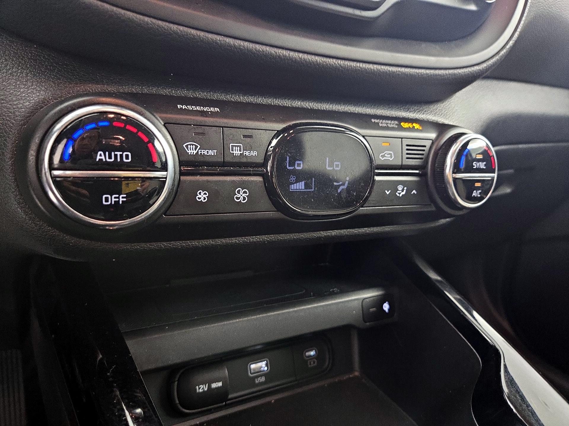 Thumbnail: 2023 Kia Soul - 16