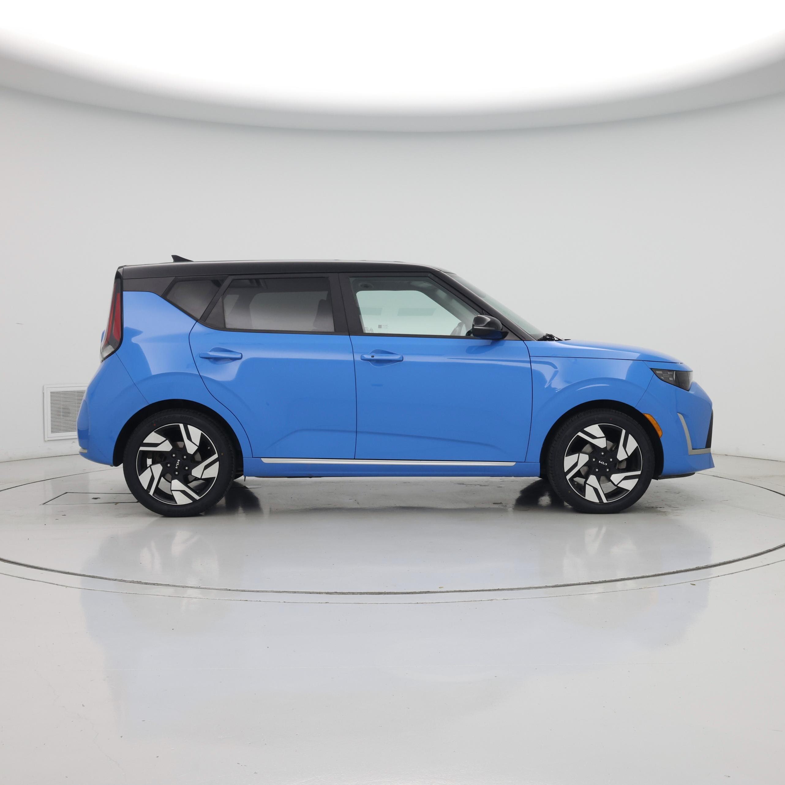 Thumbnail: 2023 Kia Soul - 7