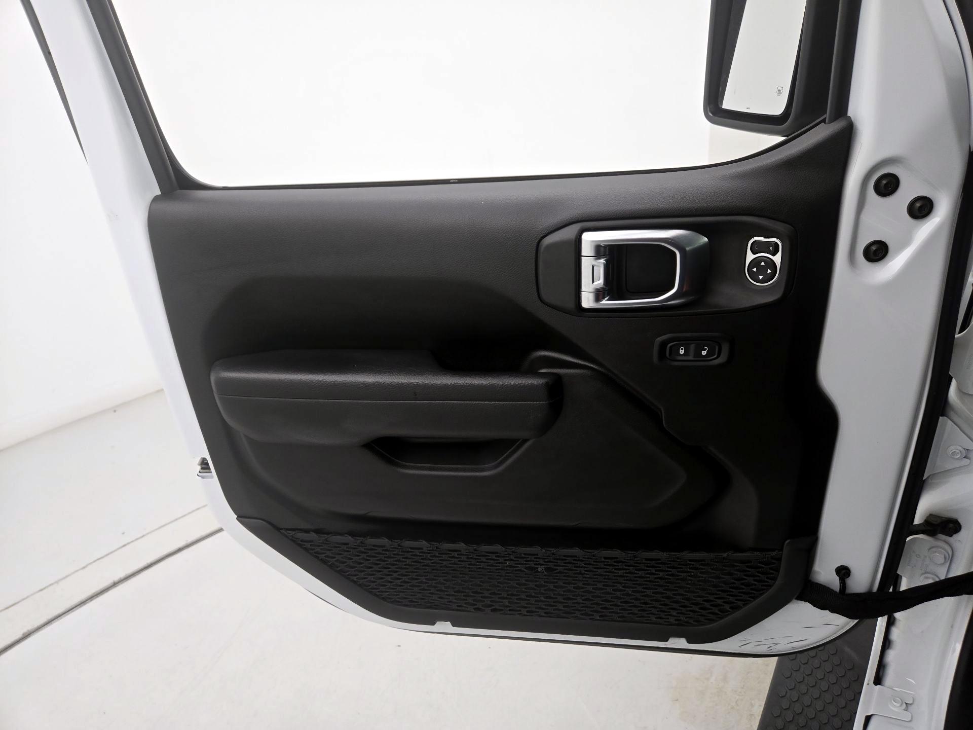 Thumbnail: 2024 Jeep Wrangler - 17